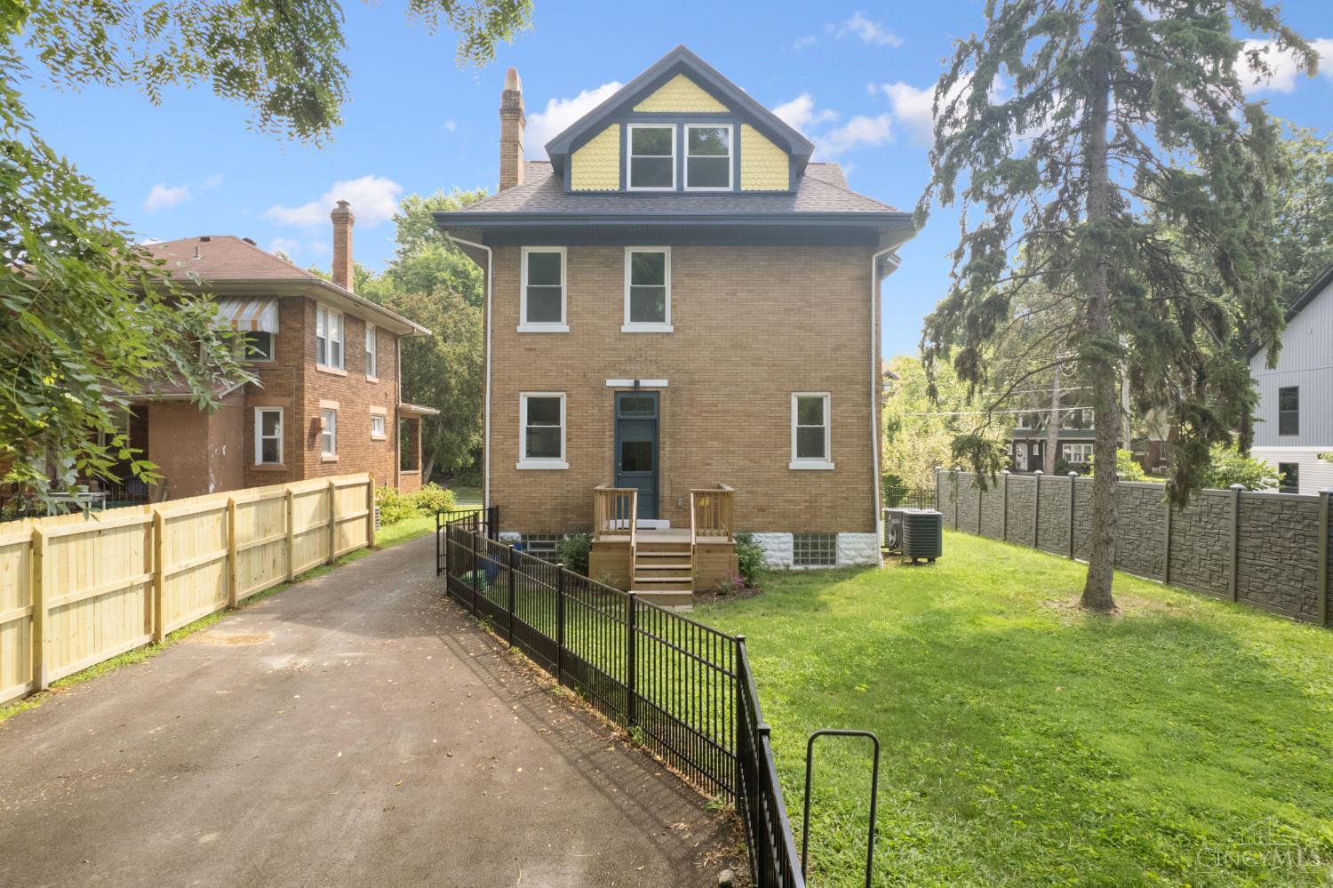 Cincinnati, Ohio, 45227, United States, 5 Bedrooms Bedrooms, ,3 BathroomsBathrooms,Residential,For Sale,1939173