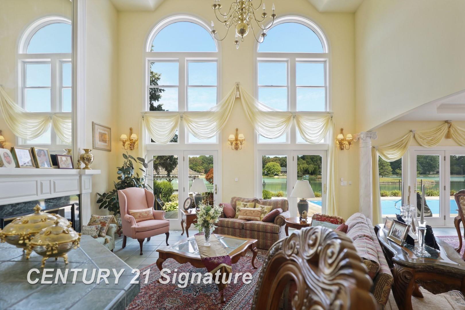 Saginaw, Michigan, 48609, United States, 4 Bedrooms Bedrooms, ,7 BathroomsBathrooms,Residential,For Sale,1980528