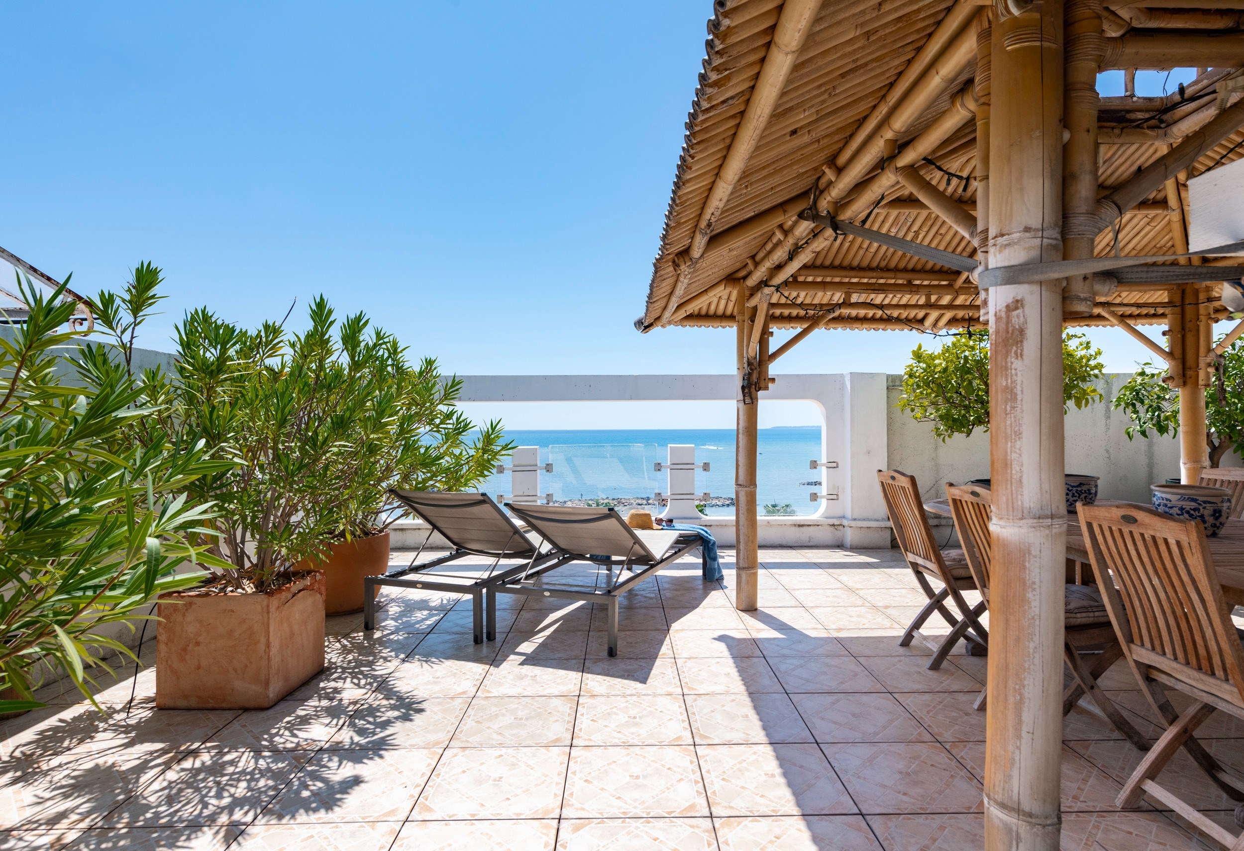  Saint Laurent du Var, 88 sqm two bedroom penthouse with 115 sqm of terraces and… - 物件實景