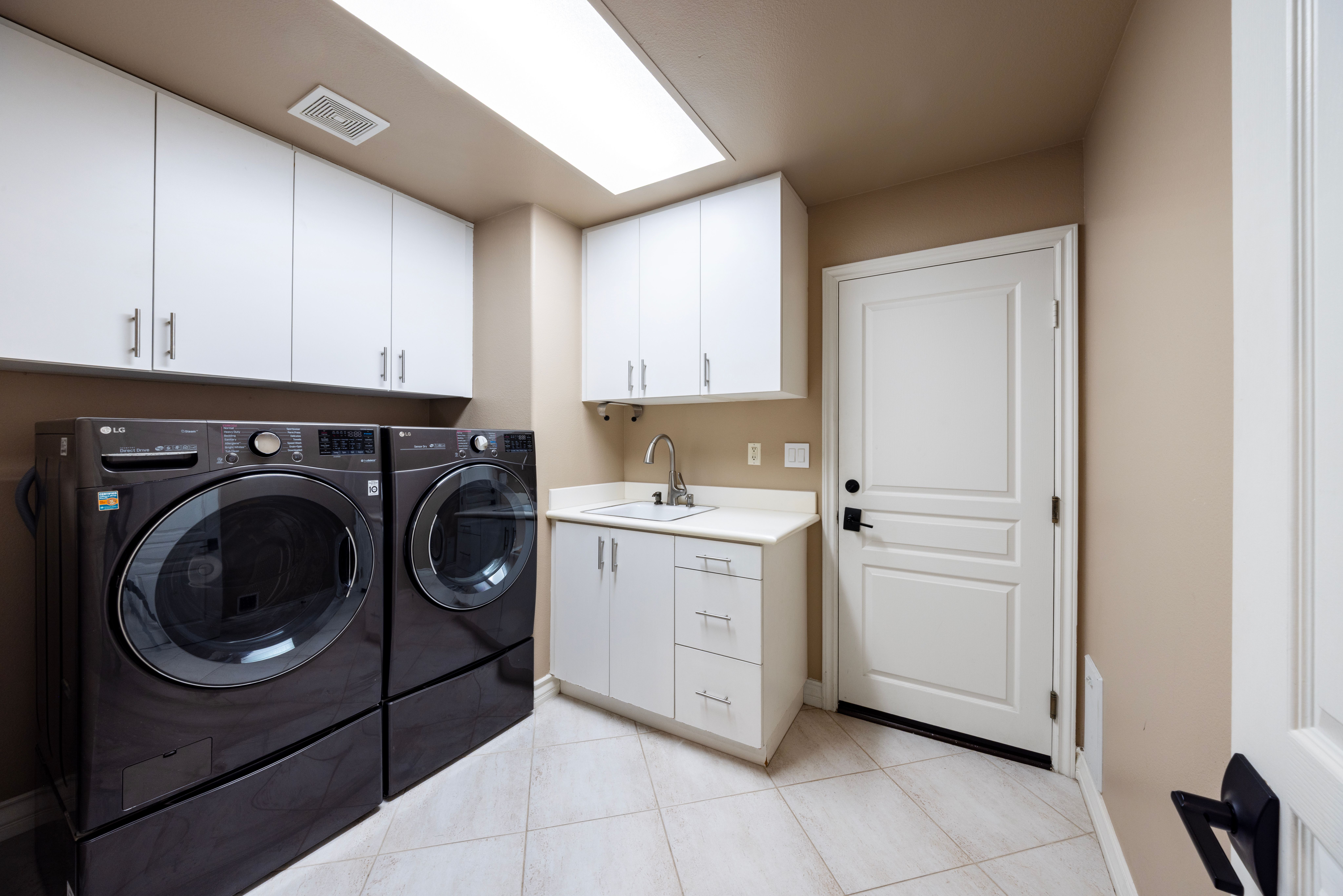  6339 Forester Drive, Huntington Beach, CA 92648 - 物件實景