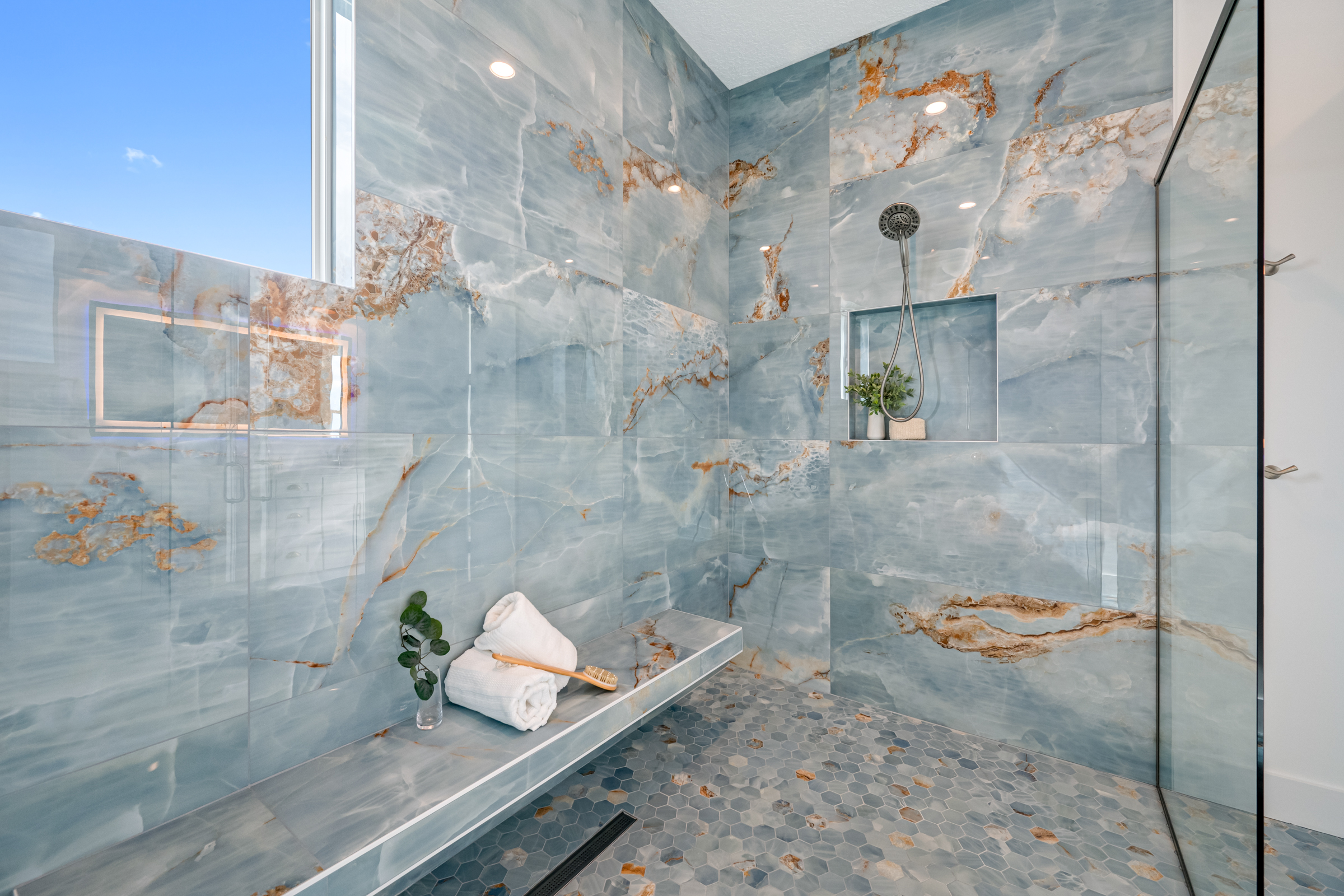 Madeira Beach, Florida, 33708, United States, 6 Bedrooms Bedrooms, ,6 BathroomsBathrooms,Residential,For Sale,1988521