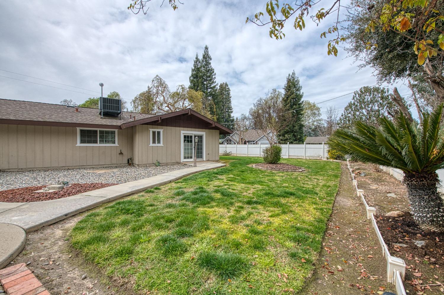 Sanger, California, 93657, United States, 4 Bedrooms Bedrooms, ,3 BathroomsBathrooms,Residential,For Sale,1897829