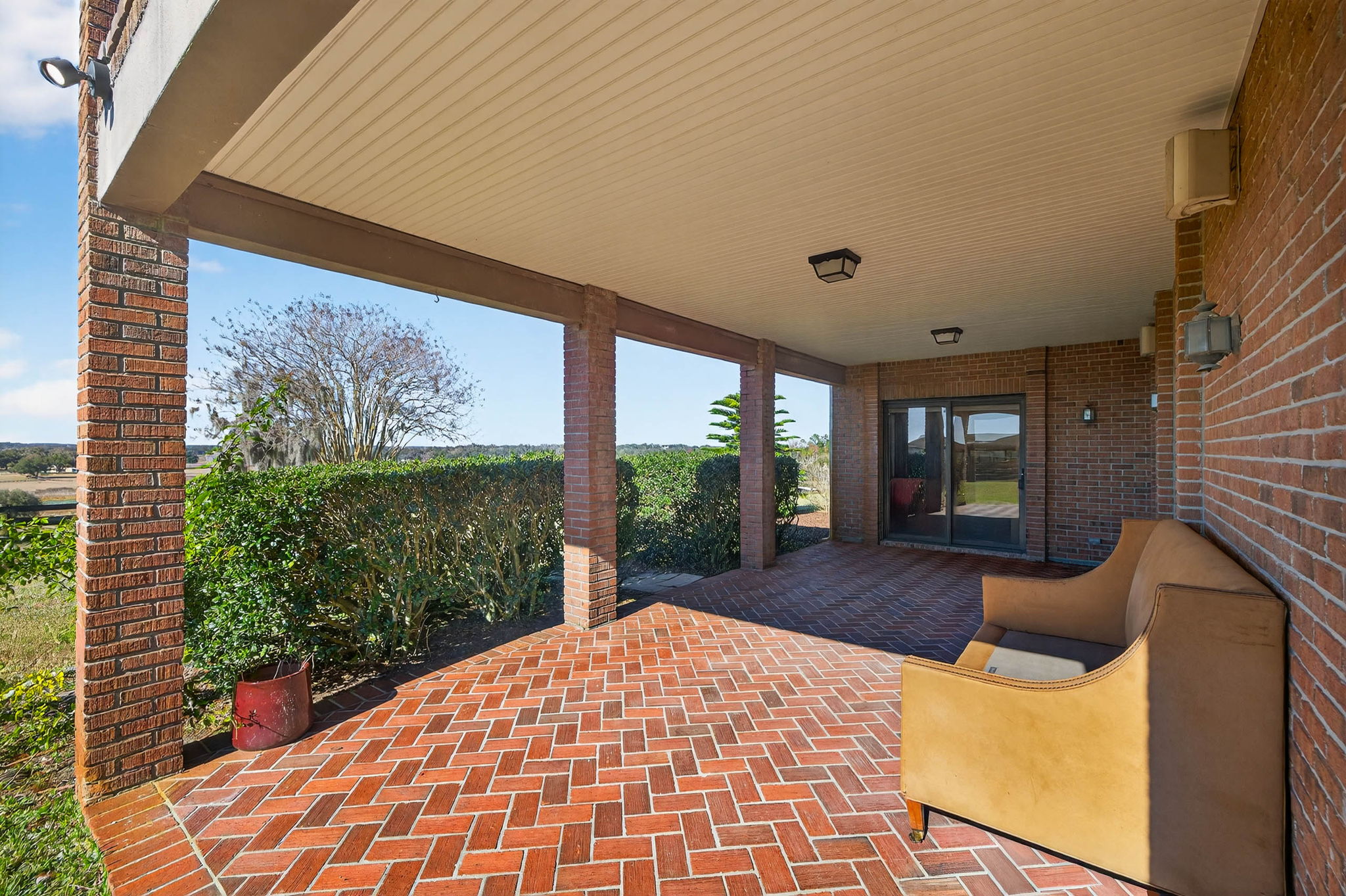 Dade City, Florida, 33525, United States, 4 Bedrooms Bedrooms, ,4 BathroomsBathrooms,Residential,For Sale,2012109