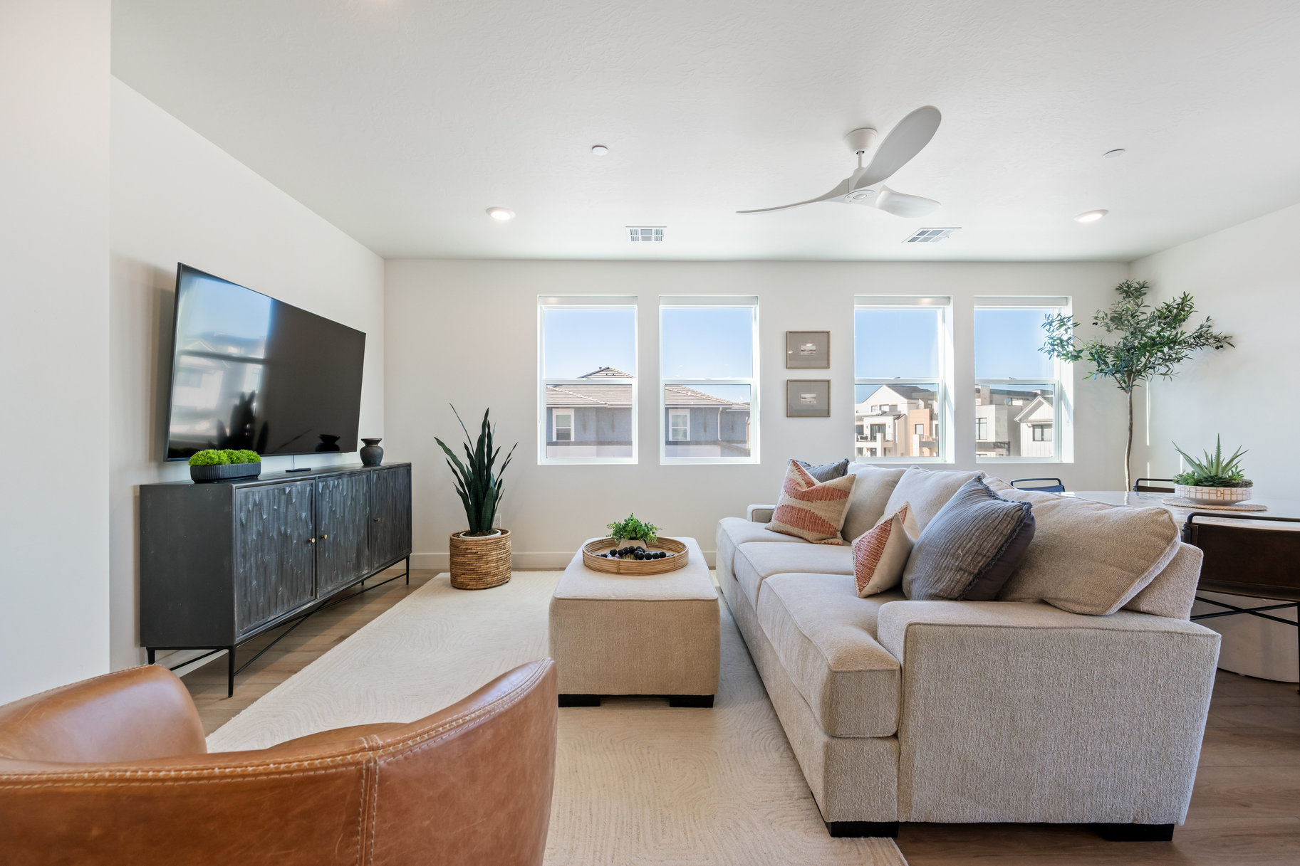  Short Term Rental Opportunity In Desert Color - 物件實景