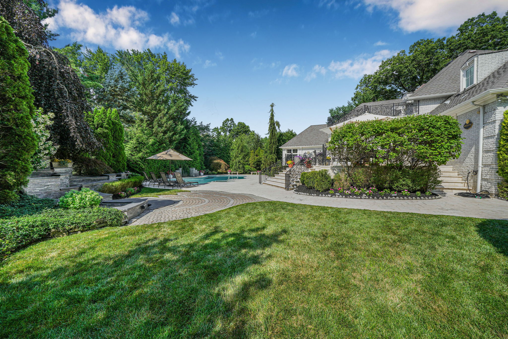 Montville, New Jersey, 07045, United States, 4 Bedrooms Bedrooms, ,5 BathroomsBathrooms,Residential,For Sale,1973706