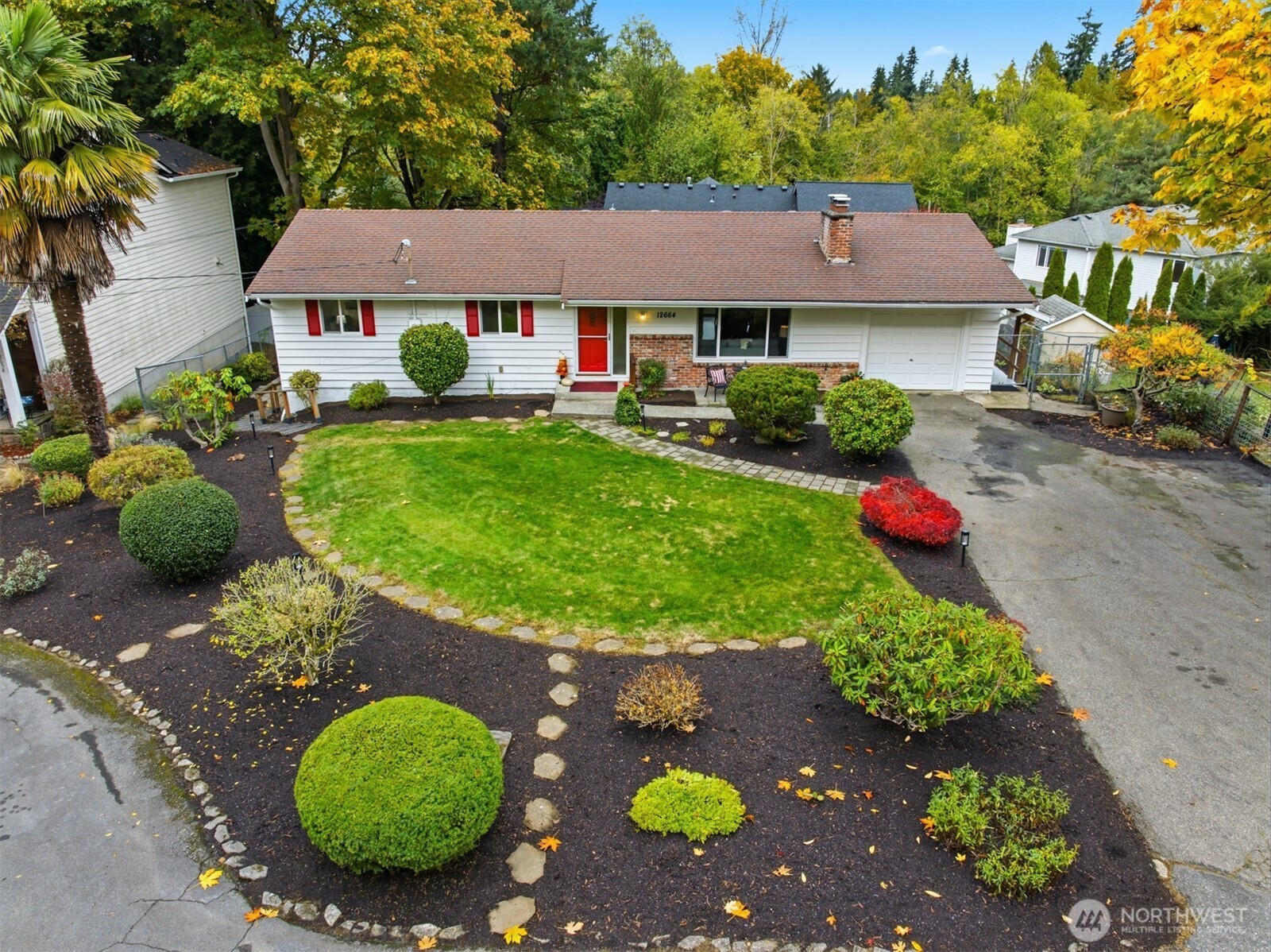 Kirkland, Washington, 98033, United States, 4 Bedrooms Bedrooms, ,3 BathroomsBathrooms,Residential,For Sale,1988062