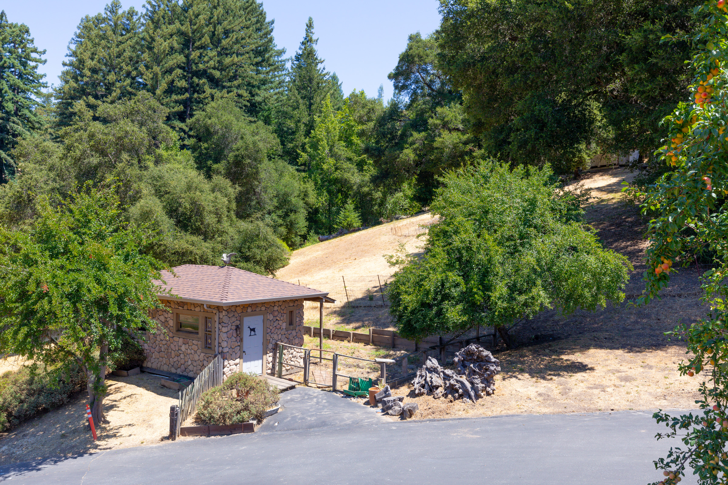 Boulder Creek, California, 95006, United States, 2 Bedrooms Bedrooms, ,3 BathroomsBathrooms,Residential,For Sale,1899975