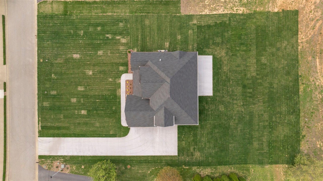 Franklin, Kentucky, 42134, United States, 3 Bedrooms Bedrooms, ,3 BathroomsBathrooms,Residential,For Sale,1988354