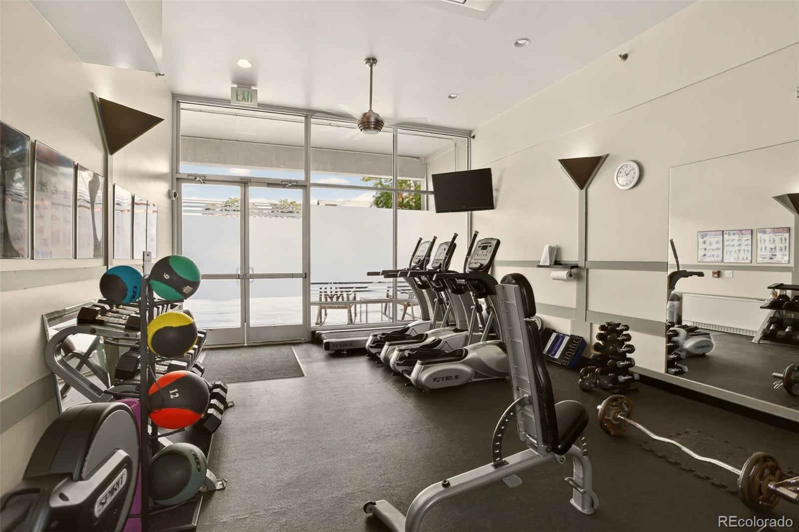 Denver, Colorado, 80218, United States, 2 Bedrooms Bedrooms, ,1 BathroomBathrooms,Residential,For Sale,1992053