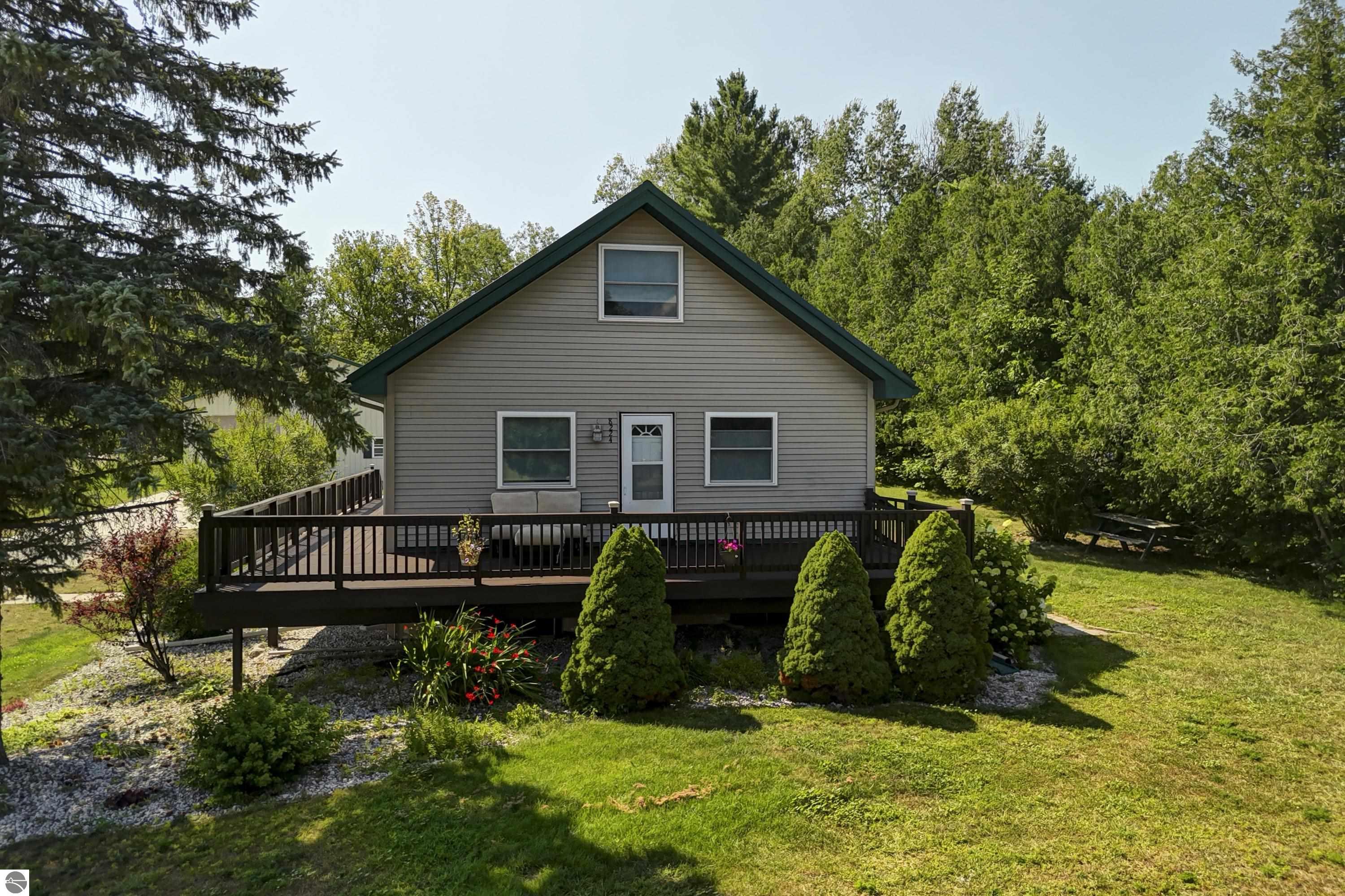 Cedar, Michigan, 49621, United States, 4 Bedrooms Bedrooms, ,2 BathroomsBathrooms,Residential,For Sale,1917119