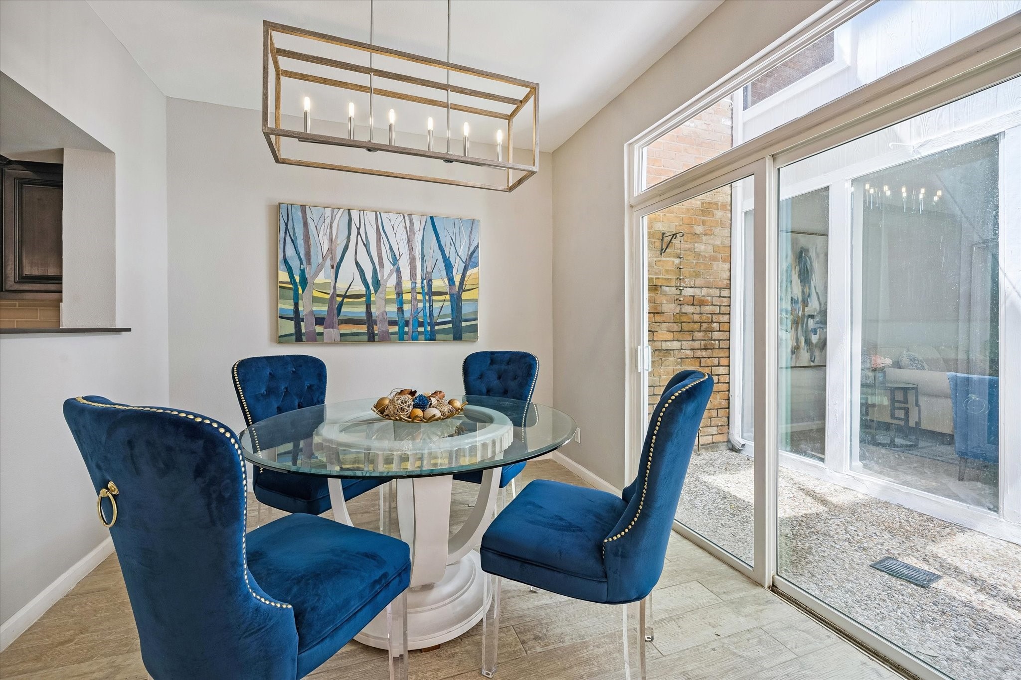  7483 Brompton Street - 物件實景