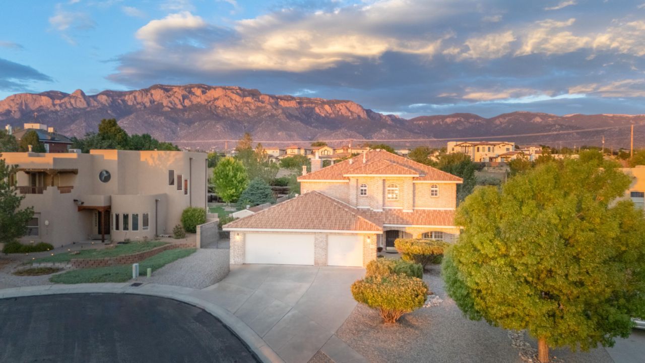 Albuquerque, New Mexico, 87122, United States, 4 Bedrooms Bedrooms, ,3 BathroomsBathrooms,Residential,For Sale,1932671
