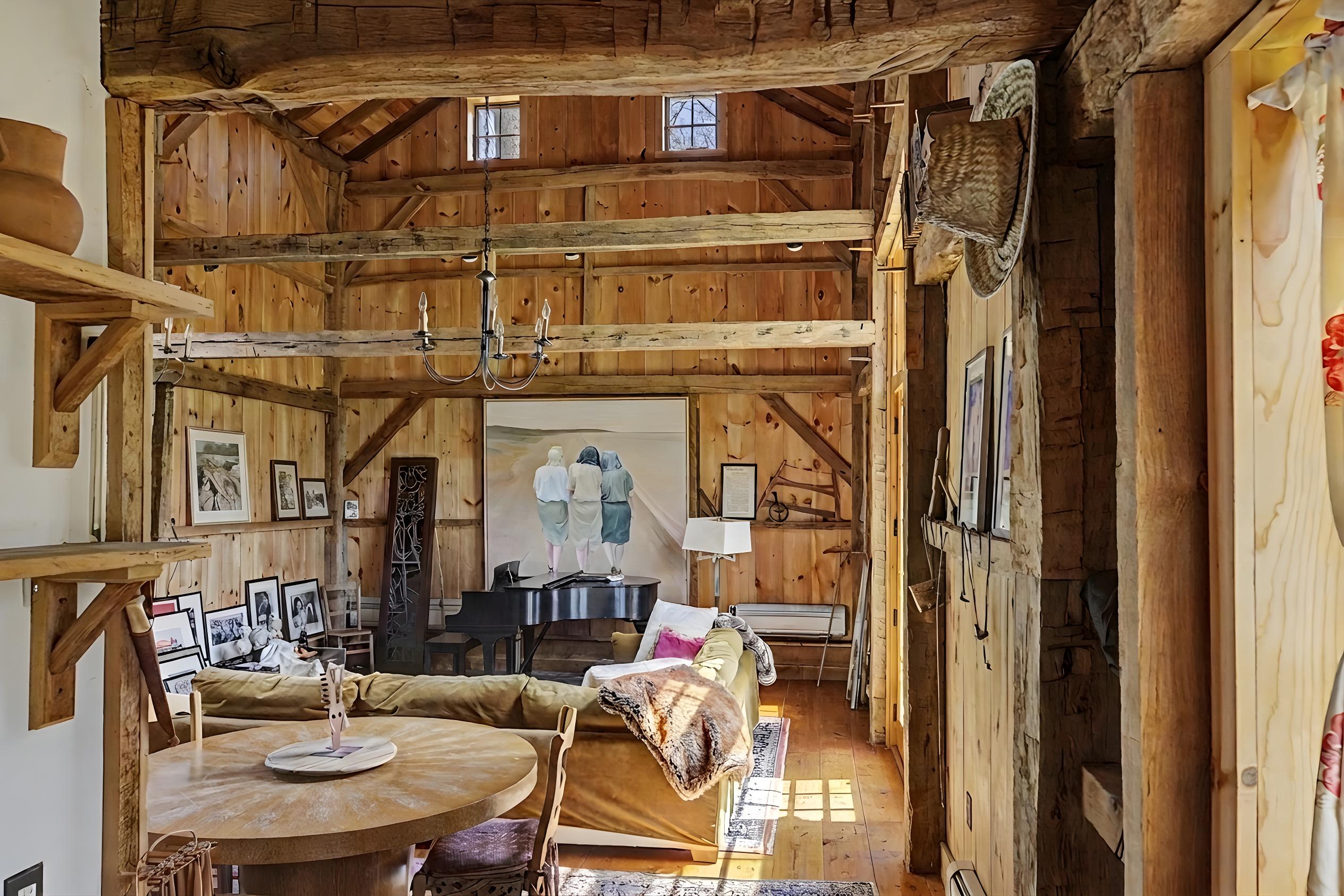  Exceptional Antique Estate Offers Two Distinct Properties on One Property - 物件實景