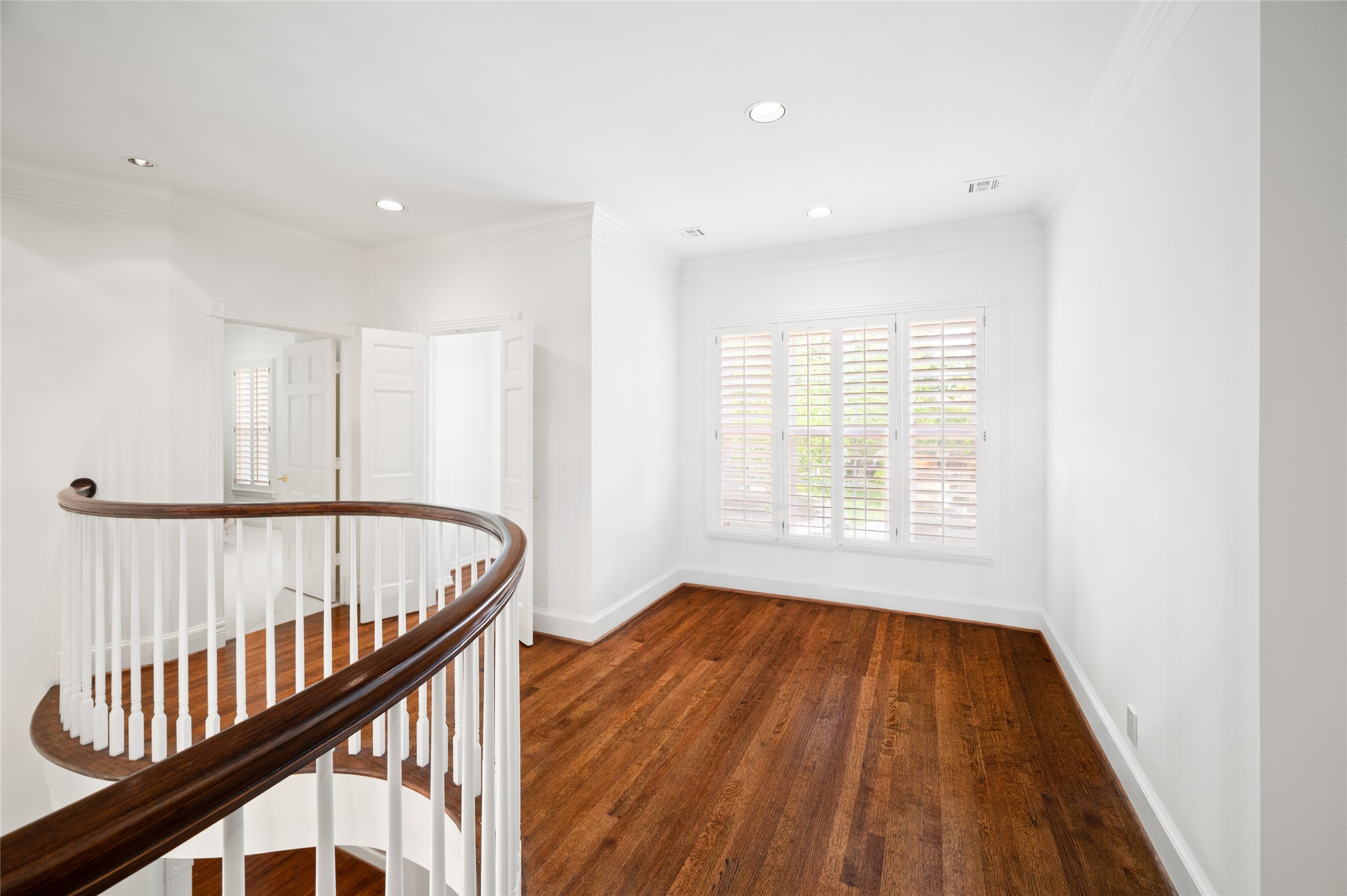  5495 Sugar Hill Drive - 物件實景