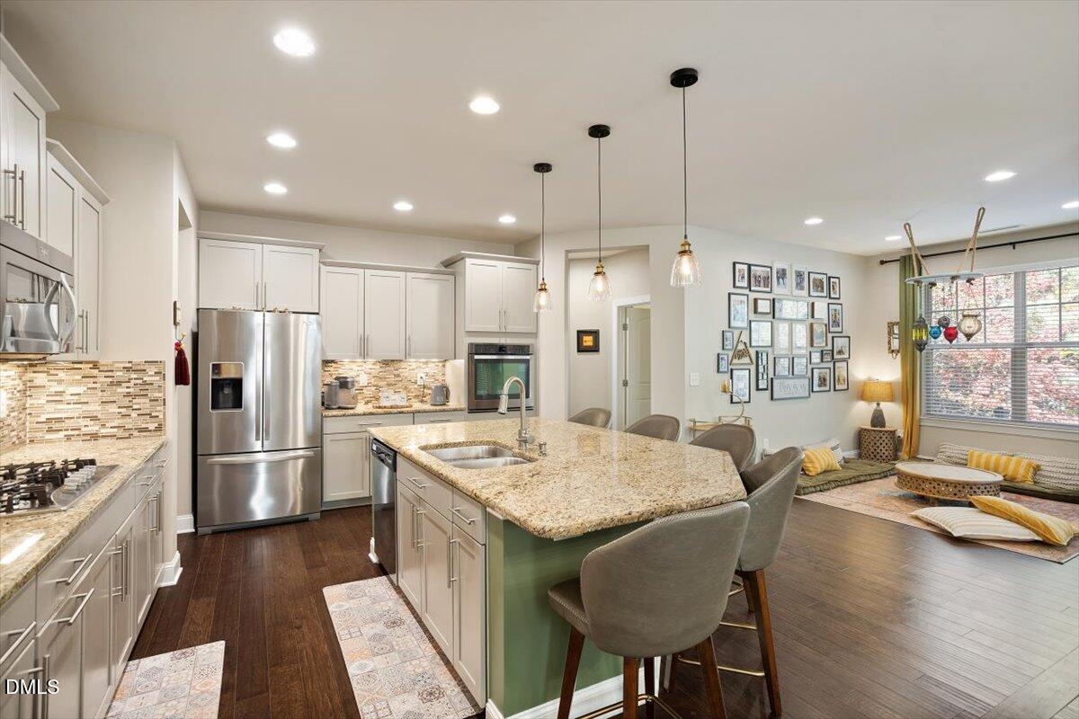 Cary, North Carolina, 27519, United States, 6 Bedrooms Bedrooms, ,4 BathroomsBathrooms,Residential,For Sale,1988083