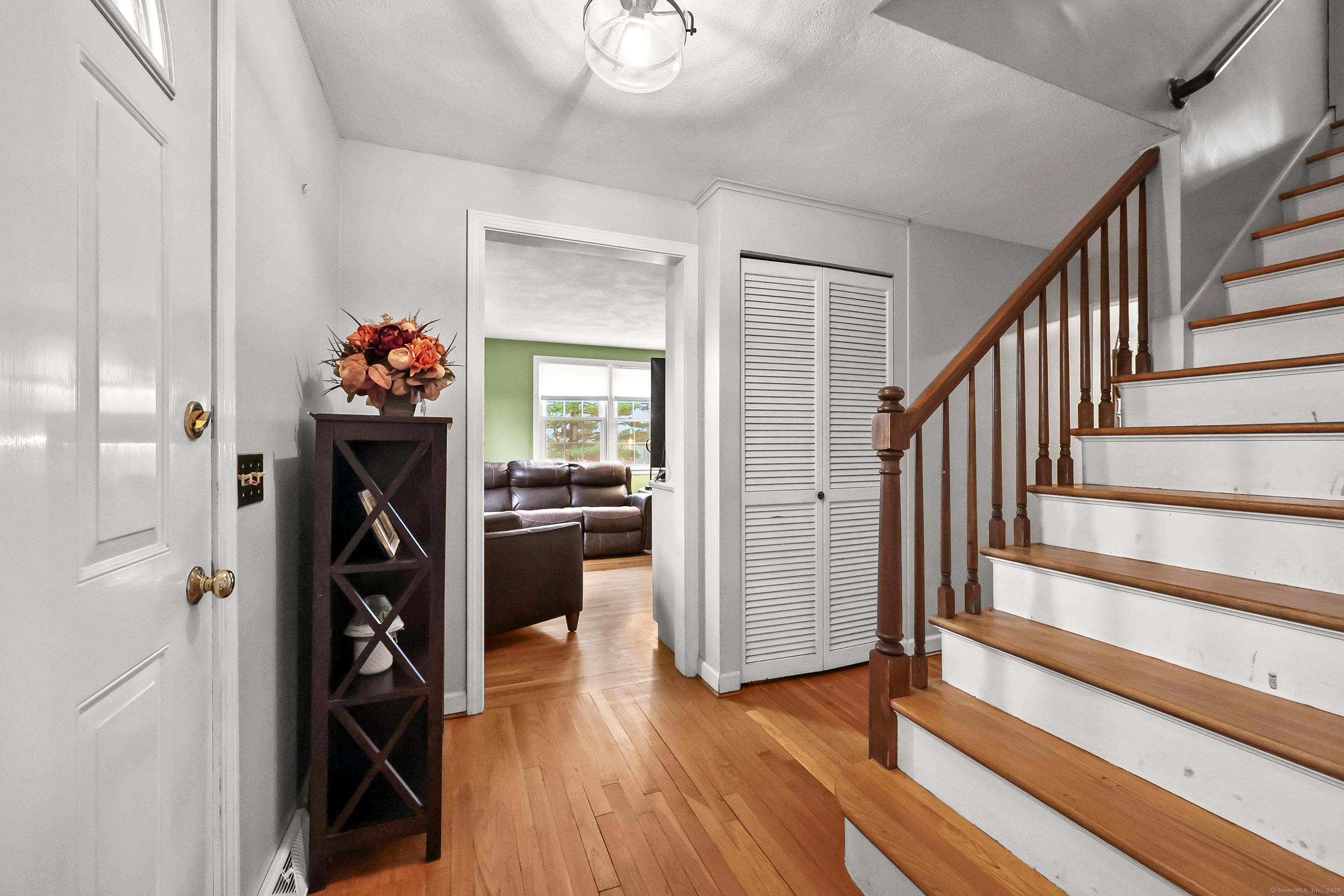 Hebron, Connecticut, 06248, United States, 3 Bedrooms Bedrooms, ,2 BathroomsBathrooms,Residential,For Sale,1987080