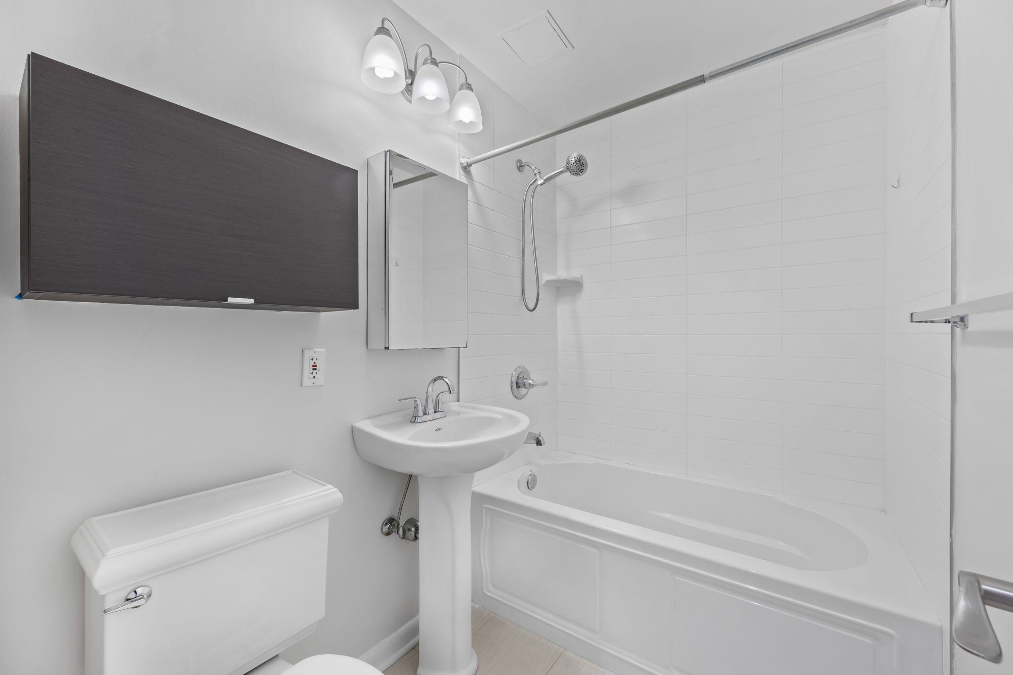 Jersey City, New Jersey, 07302, United States, 2 Bedrooms Bedrooms, ,2 BathroomsBathrooms,Residential,For Sale,1961063