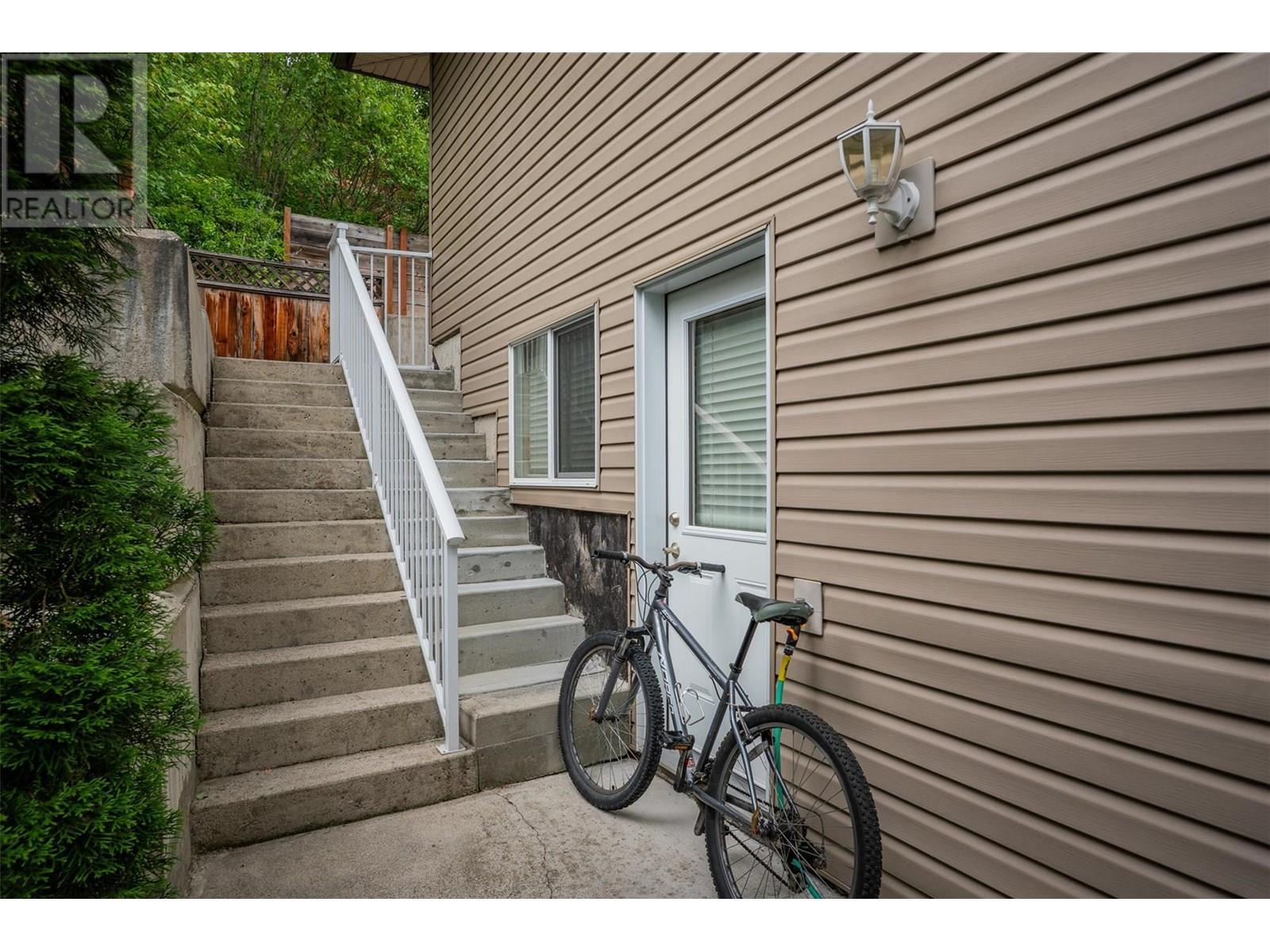 CASTLEGAR, British Columbia, V1N 1J7, CA, 3 Bedrooms Bedrooms, ,2 BathroomsBathrooms,Residential,For Sale,1913084