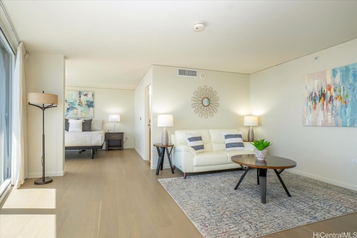 Honolulu, Hawaii, 96814, United States, 3 Bedrooms Bedrooms, ,3 BathroomsBathrooms,Residential,For Sale,1991214