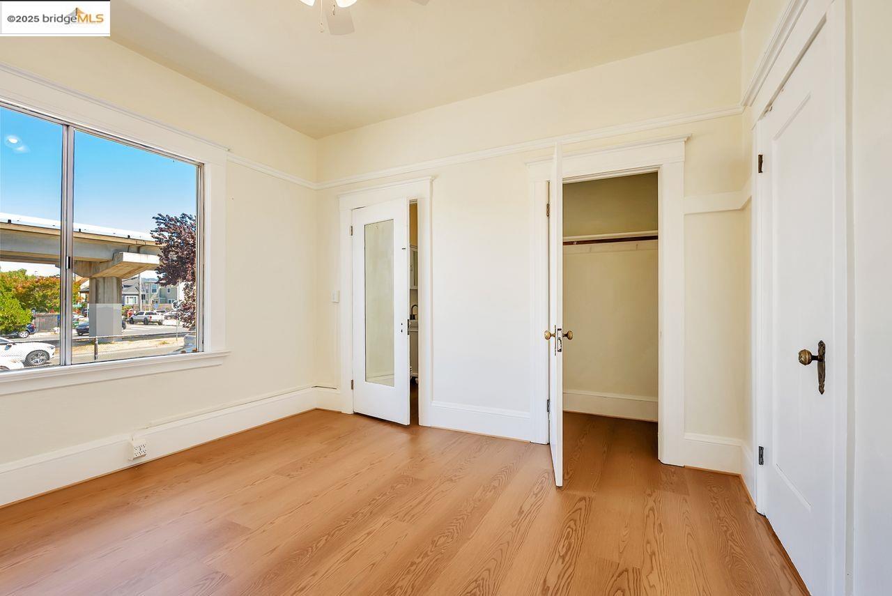 Oakland, California, 94608, United States, 6 Bedrooms Bedrooms, ,3 BathroomsBathrooms,Residential,For Sale,1939780