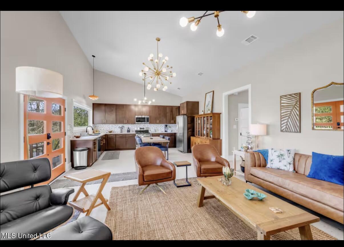 Bay Saint Louis, Mississippi, 39520, United States, 2 Bedrooms Bedrooms, ,2 BathroomsBathrooms,Residential,For Sale,1968708