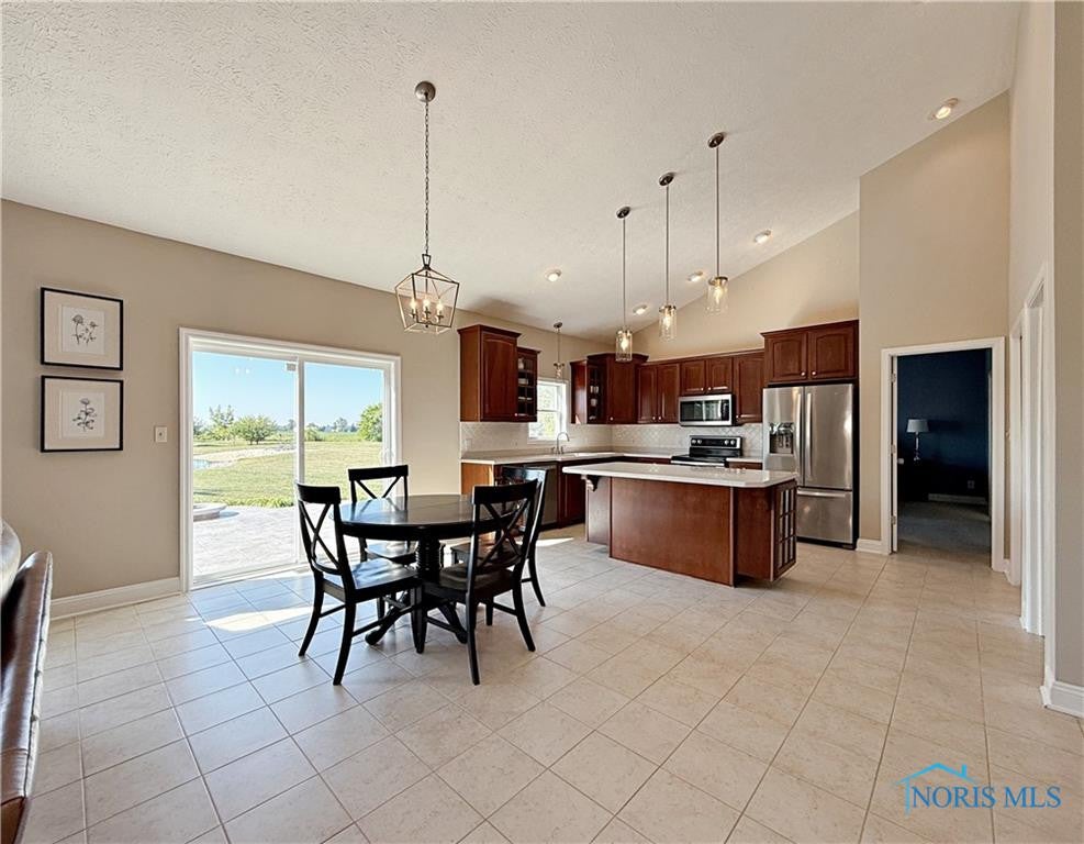 McComb, Ohio, 45858, United States, 4 Bedrooms Bedrooms, ,4 BathroomsBathrooms,Residential,For Sale,1983927