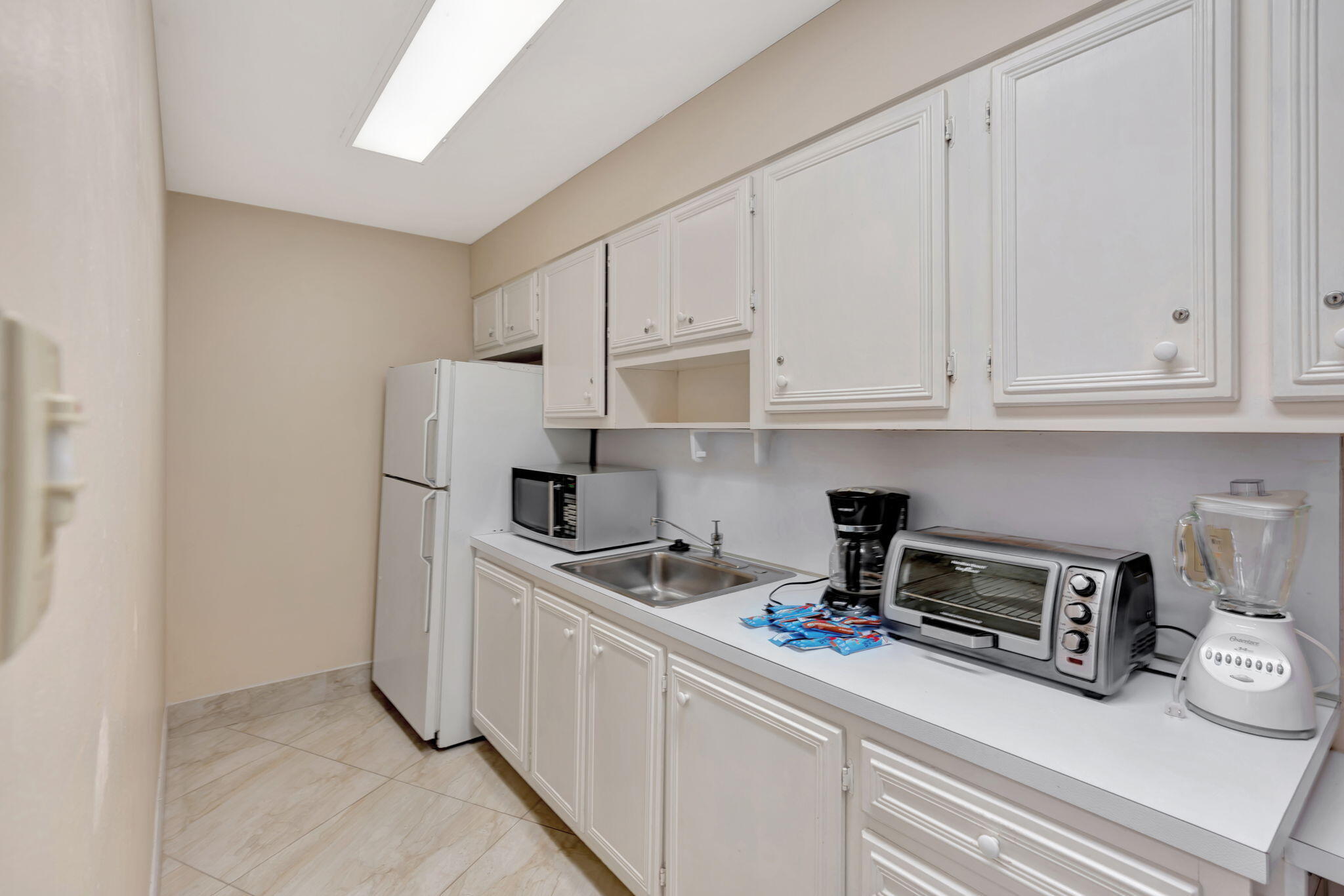 5420 N Ocean Drive, Unit #206, Riviera Beach, Florida, 33404, United States, 2 Bedrooms Bedrooms, ,2 BathroomsBathrooms,Residential,For Sale,5420 N Ocean Drive, Unit #206,1683733