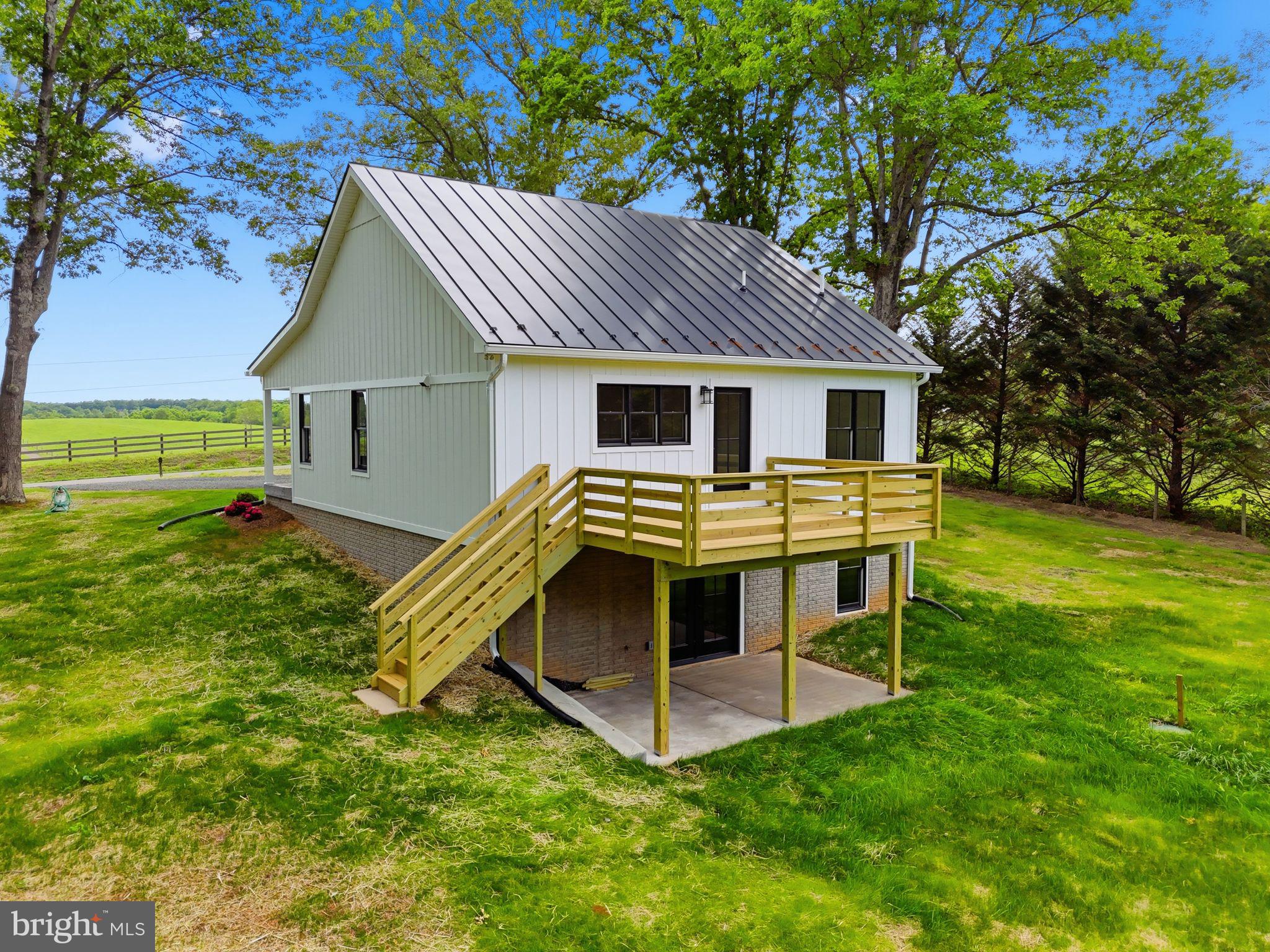 Reva, Virginia, 22735, United States, 2 Bedrooms Bedrooms, ,2 BathroomsBathrooms,Residential,For Sale,2048216