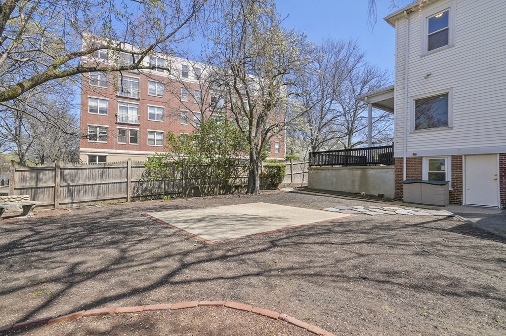 Waltham, Massachusetts, 02453, United States, 10 Bedrooms Bedrooms, ,5 BathroomsBathrooms,Residential,For Sale,1986333