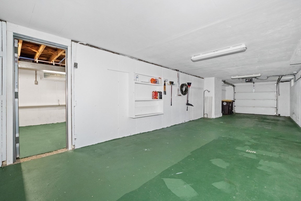 Weymouth, Massachusetts, 02190, United States, 2 Bedrooms Bedrooms, ,1 BathroomBathrooms,Residential,For Sale,1897259