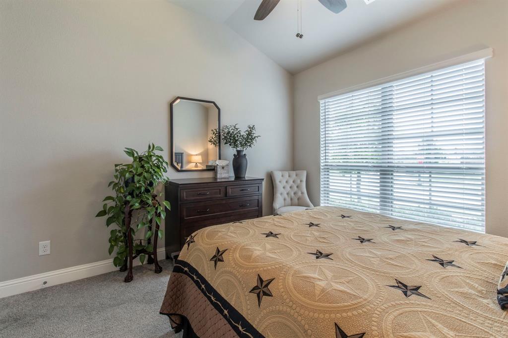 Waxahachie, Texas, 75165, United States, 4 Bedrooms Bedrooms, ,3 BathroomsBathrooms,Residential,For Sale,1920733