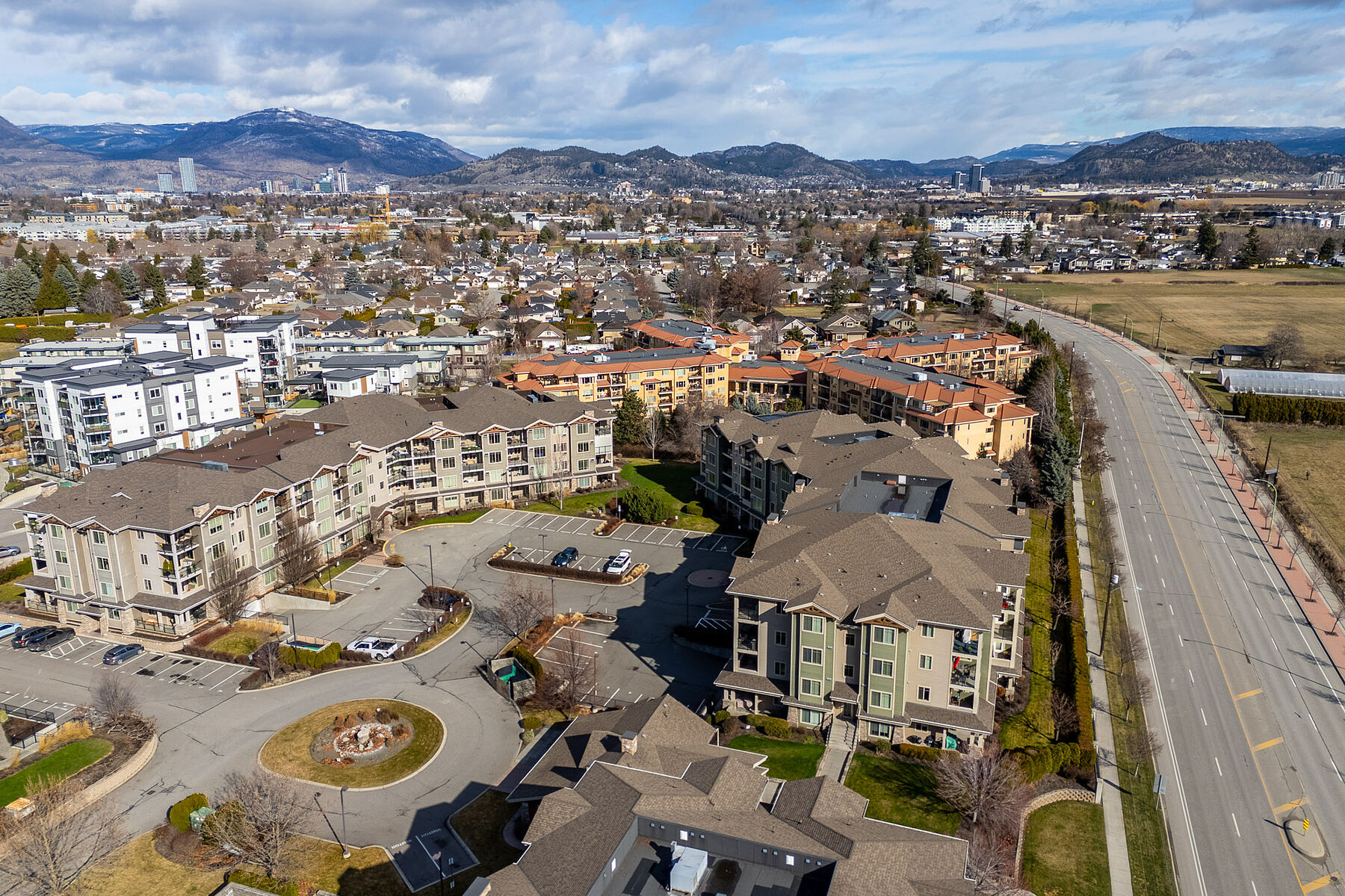  Mission Meadows Condo - 物件實景