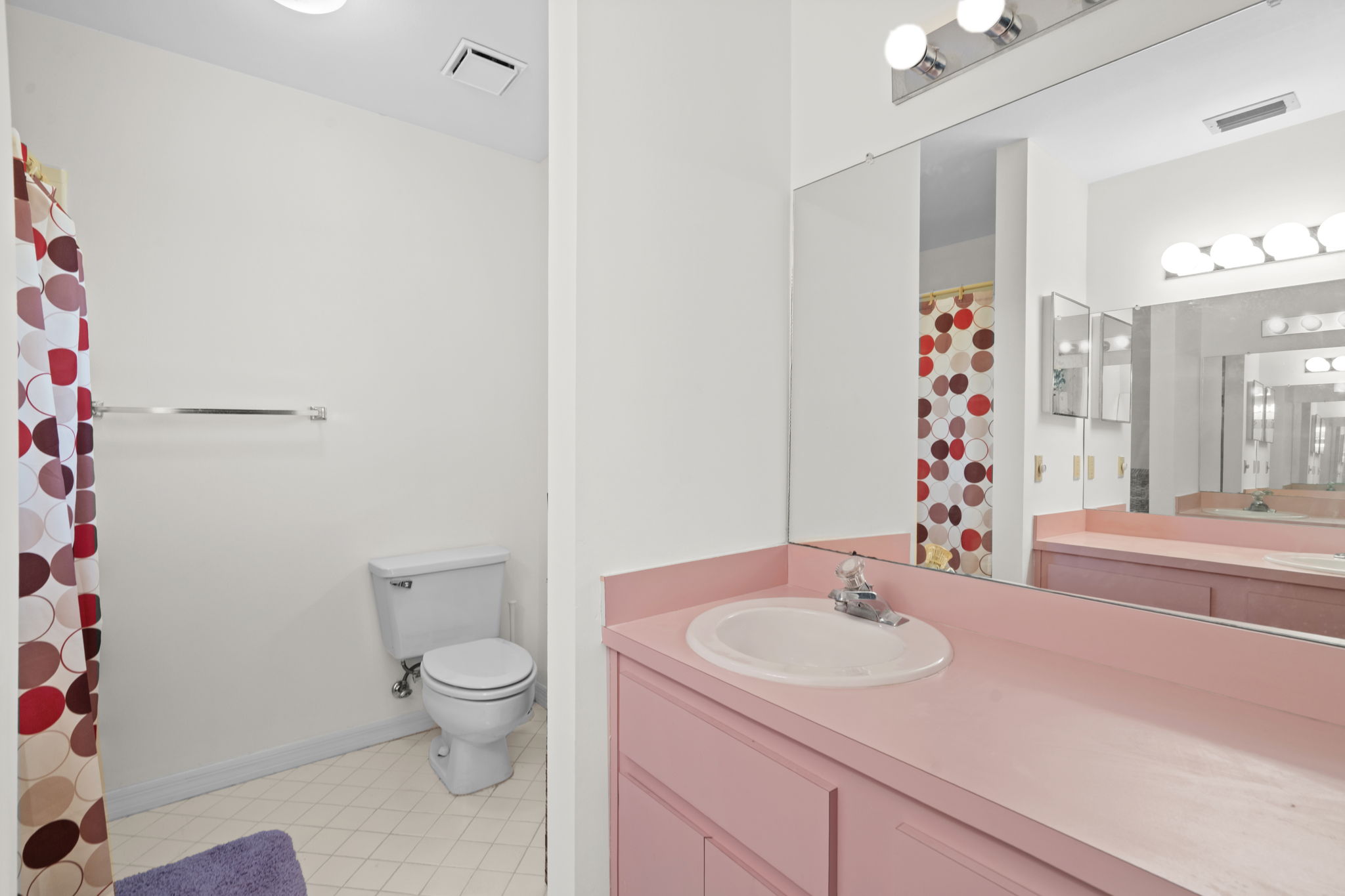 Tarpon Springs, Florida, 34689, United States, 3 Bedrooms Bedrooms, ,2 BathroomsBathrooms,Residential,For Sale,1976239