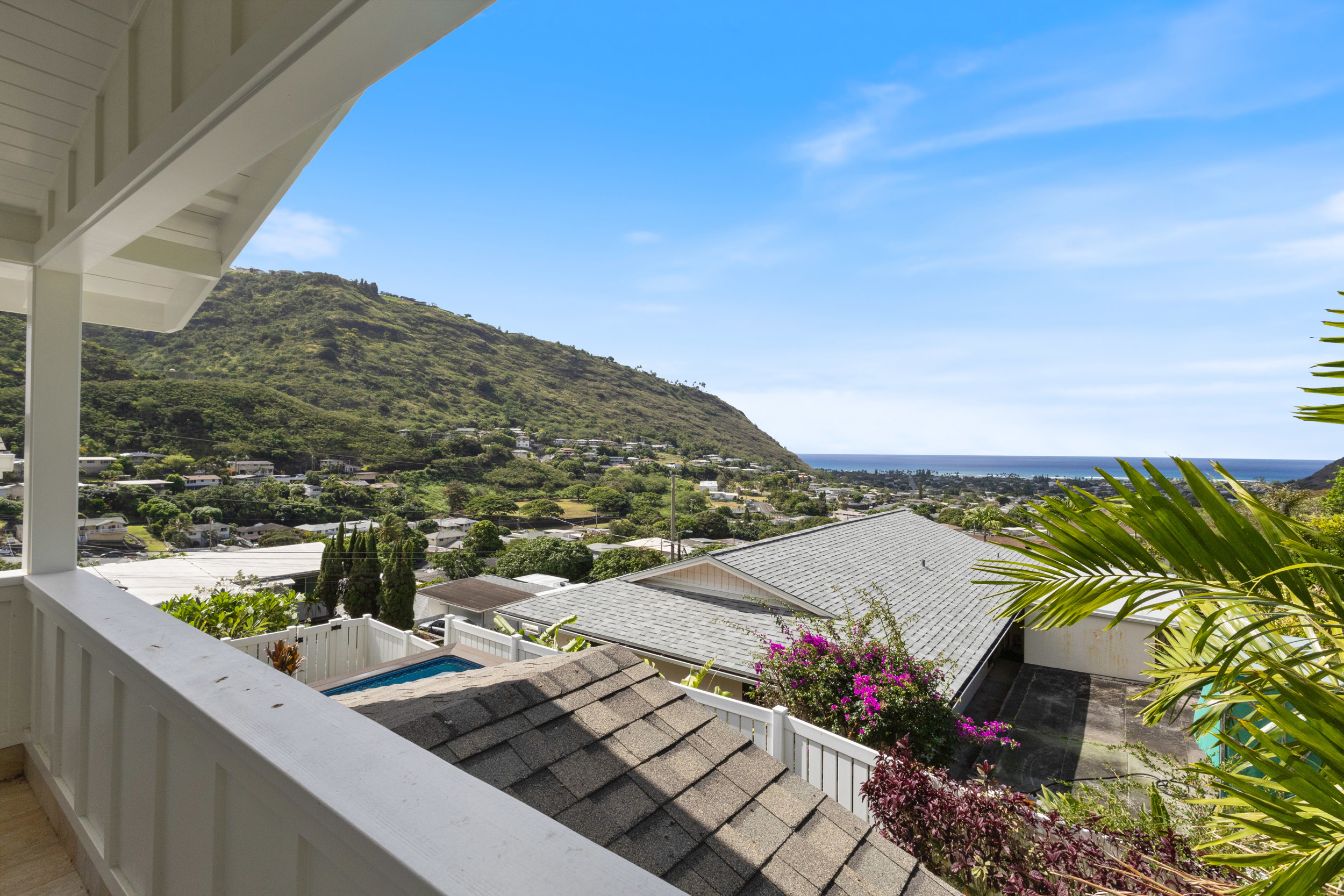 Honolulu, Hawaii, 96821, United States, 3 Bedrooms Bedrooms, ,3 BathroomsBathrooms,Residential,For Sale,1975355