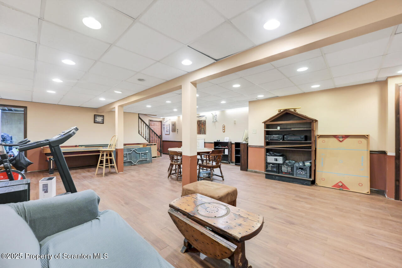 Moscow, Pennsylvania, 18444, United States, 4 Bedrooms Bedrooms, ,3 BathroomsBathrooms,Residential,For Sale,1999733