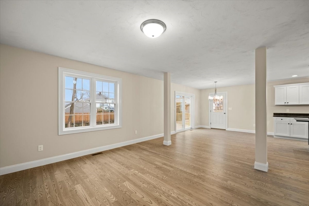 Brockton, Massachusetts, 02301, United States, 4 Bedrooms Bedrooms, ,3 BathroomsBathrooms,Residential,For Sale,1846360