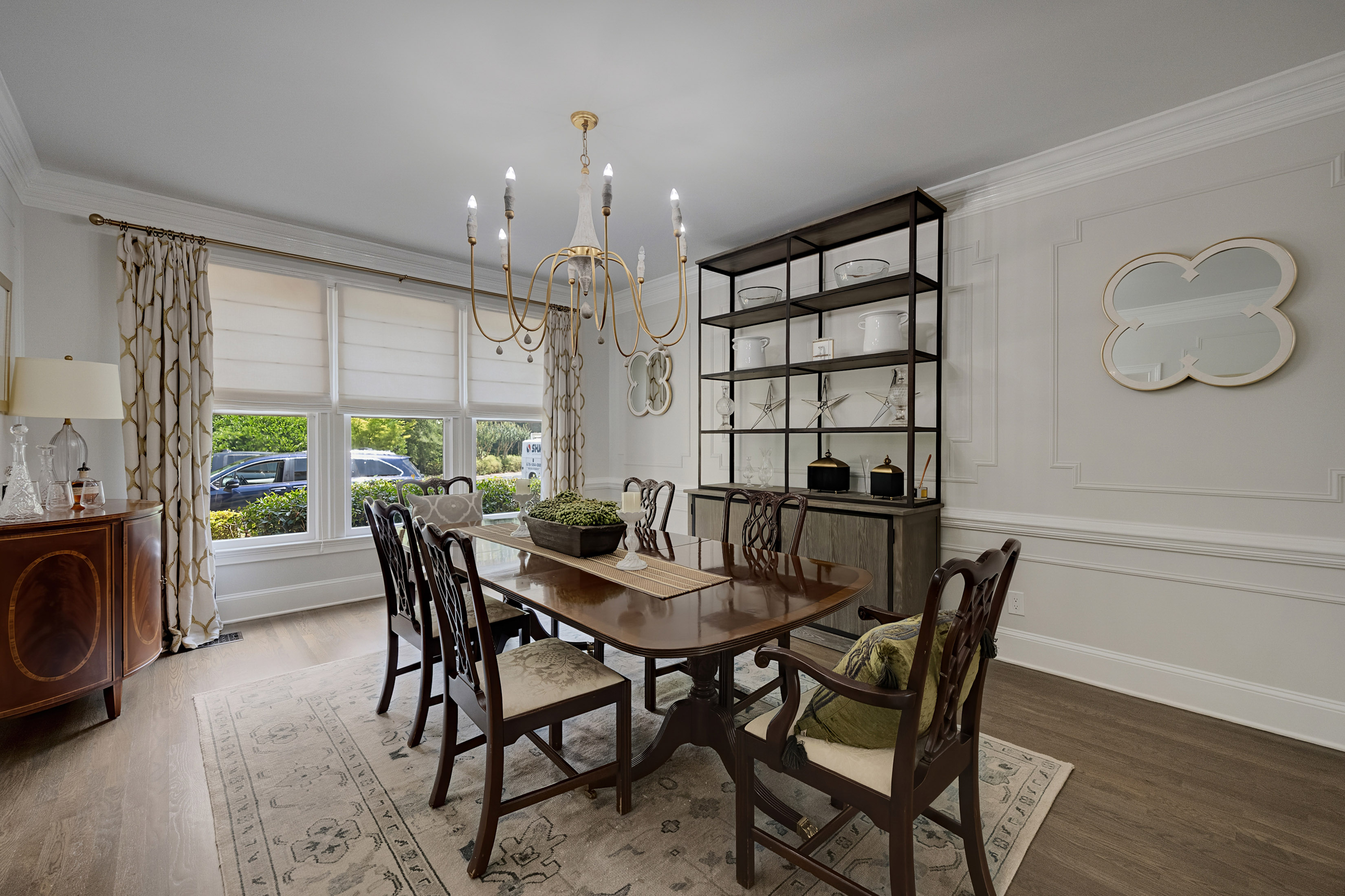  Elegantly Renovated Townhome in Gated Community - 物件實景
