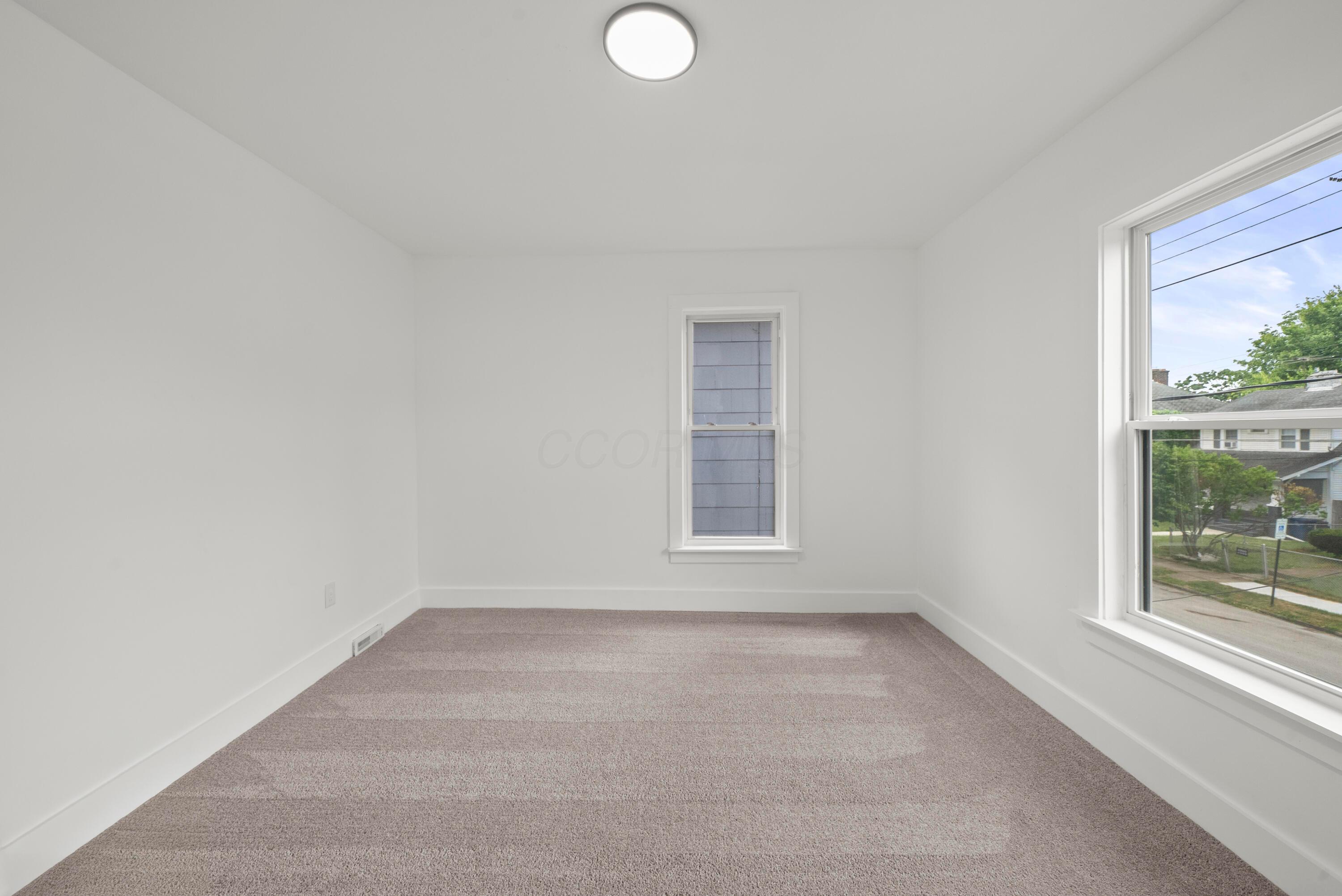  38 E Innis Avenue - 物件實景