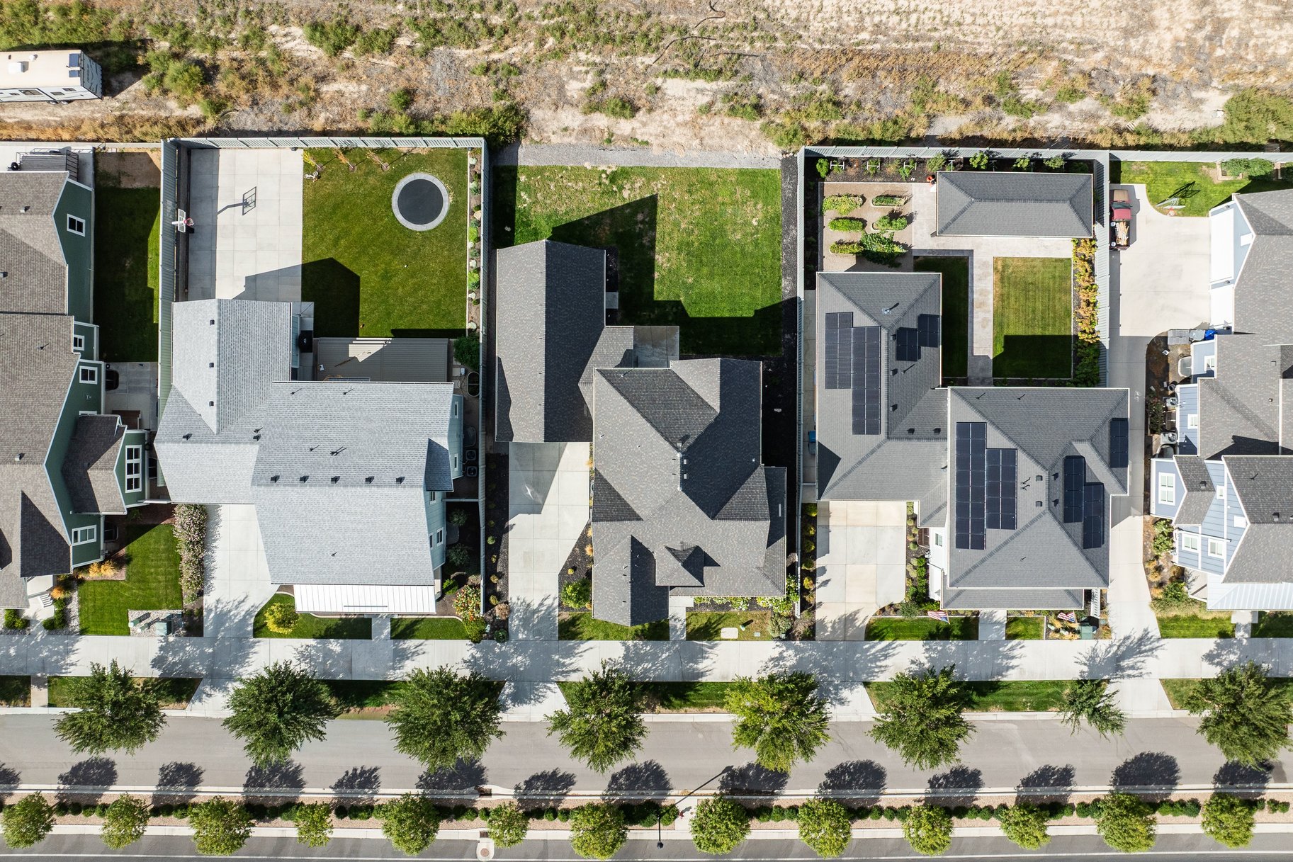  Impeccably Maintained Home with Mountain Views & Four-Car Garage - 物件實景