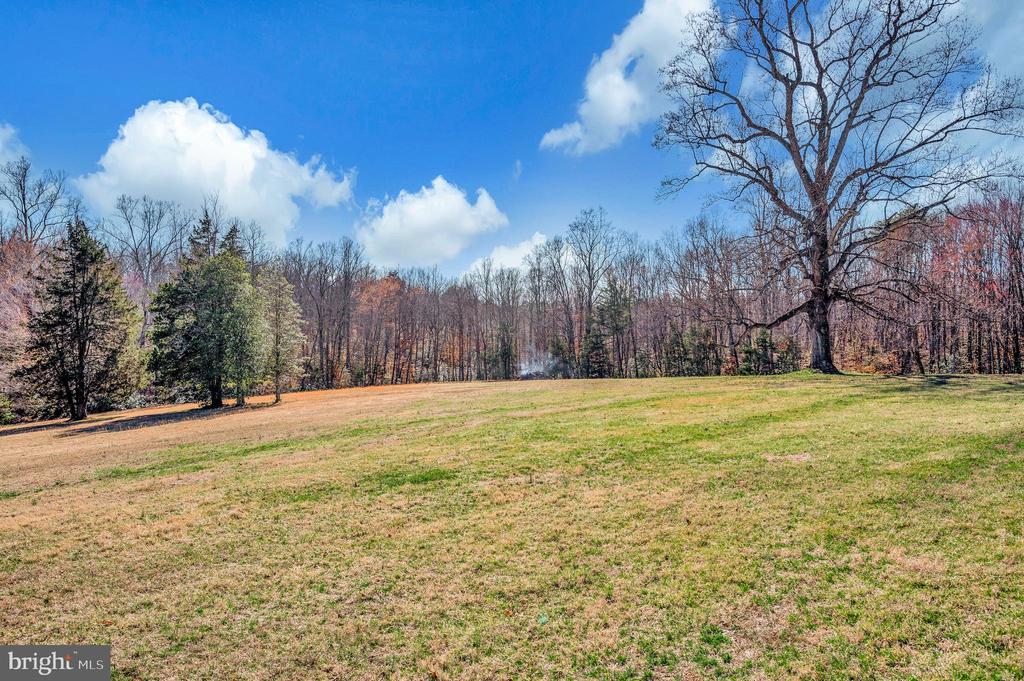 Sumerduck, Virginia, 22742, United States, 4 Bedrooms Bedrooms, ,5 BathroomsBathrooms,Residential,For Sale,2048793