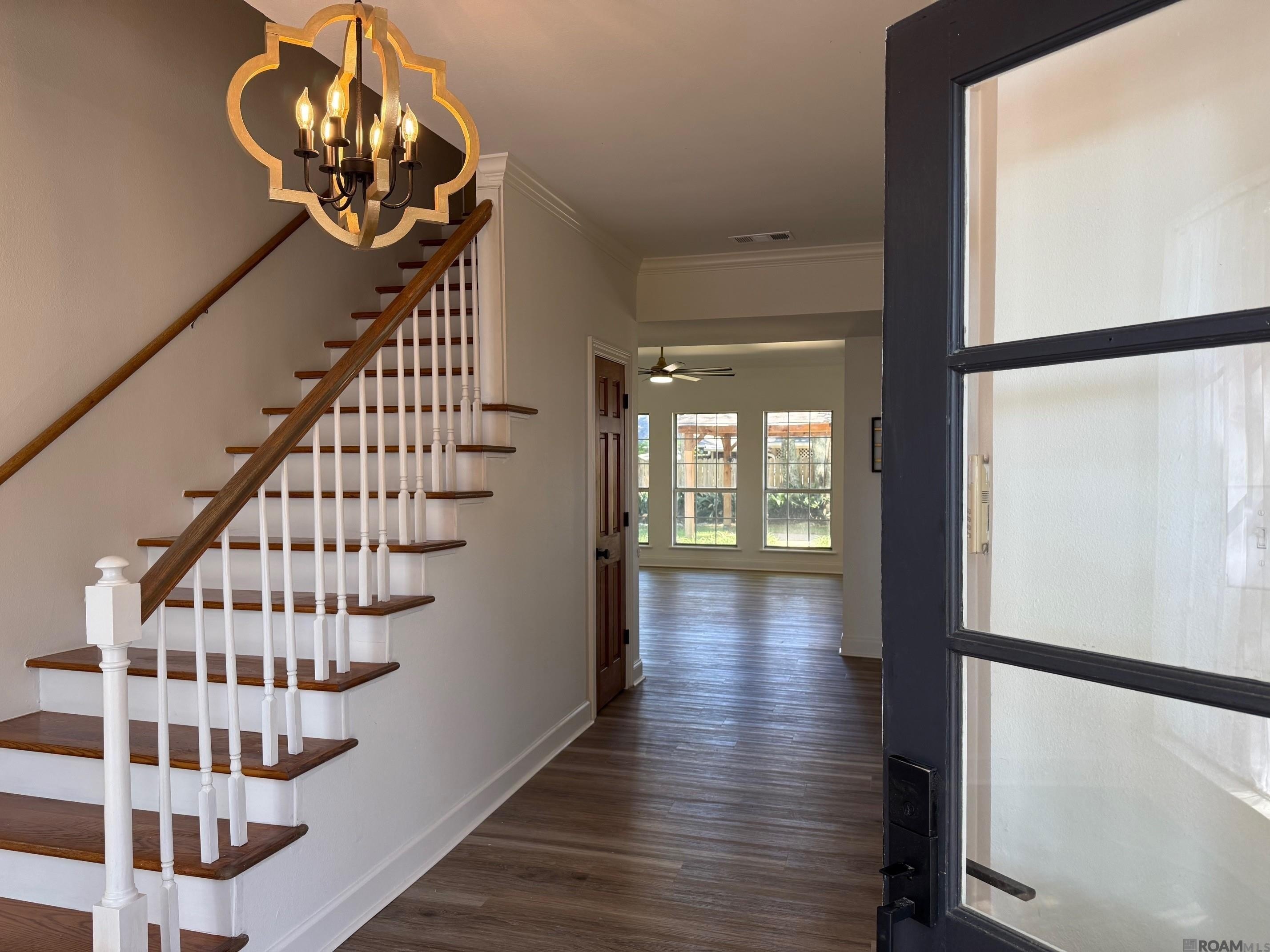 Baton Rouge, Louisiana, 70817, United States, 5 Bedrooms Bedrooms, ,4 BathroomsBathrooms,Residential,For Sale,1984389