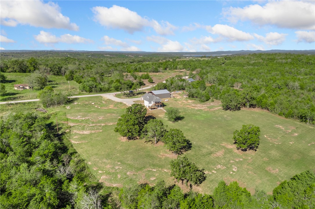 Yellville, Arkansas, 72687, United States, 2 Bedrooms Bedrooms, ,3 BathroomsBathrooms,Residential,For Sale,1970032