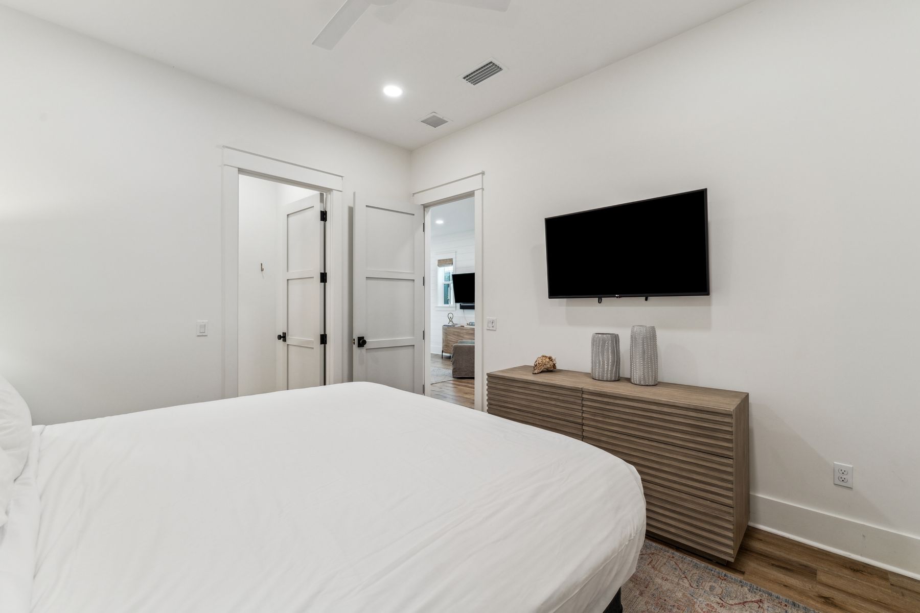 Turnkey Coastal Cottage With Bunks And Gaming Arcade - 物件實景