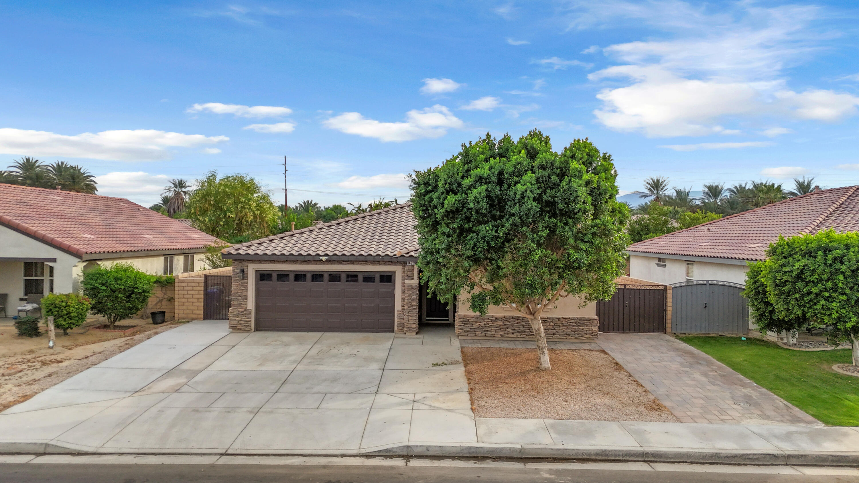 Coachella, California, 92236, United States, 3 Bedrooms Bedrooms, ,2 BathroomsBathrooms,Residential,For Sale,1991504