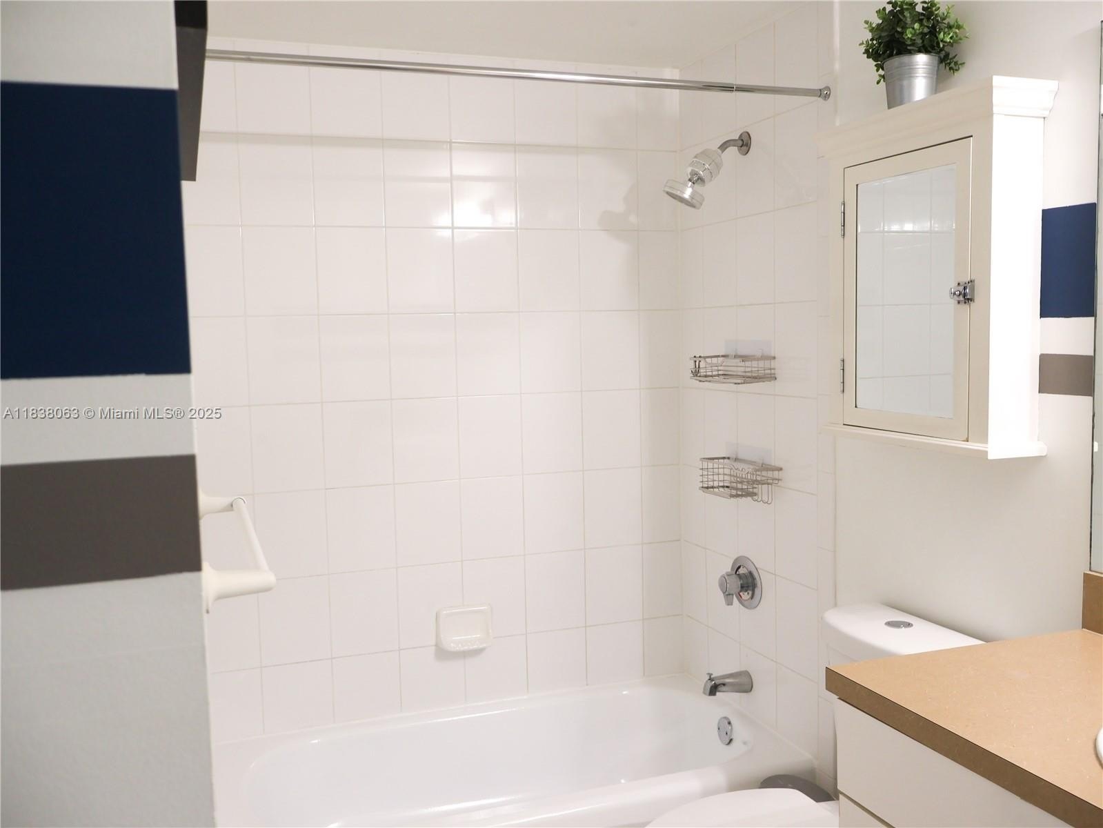 Miami, Florida, 33130, United States, 2 Bedrooms Bedrooms, ,2 BathroomsBathrooms,Residential,For Sale,1936974
