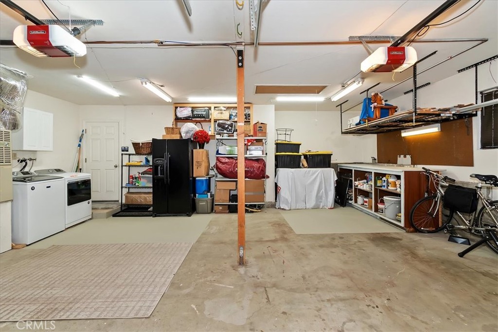 Lake Arrowhead, California, 92352, United States, 4 Bedrooms Bedrooms, ,3 BathroomsBathrooms,Residential,For Sale,1998822