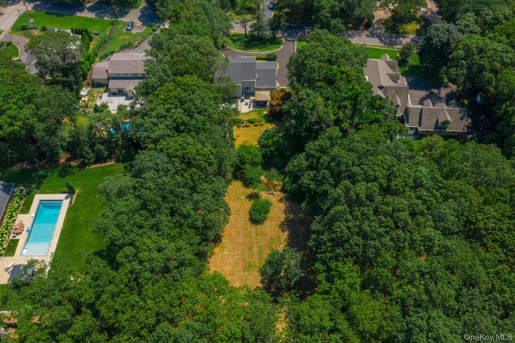 Smithtown, New York, 11787, United States, 4 Bedrooms Bedrooms, ,3 BathroomsBathrooms,Residential,For Sale,1907417