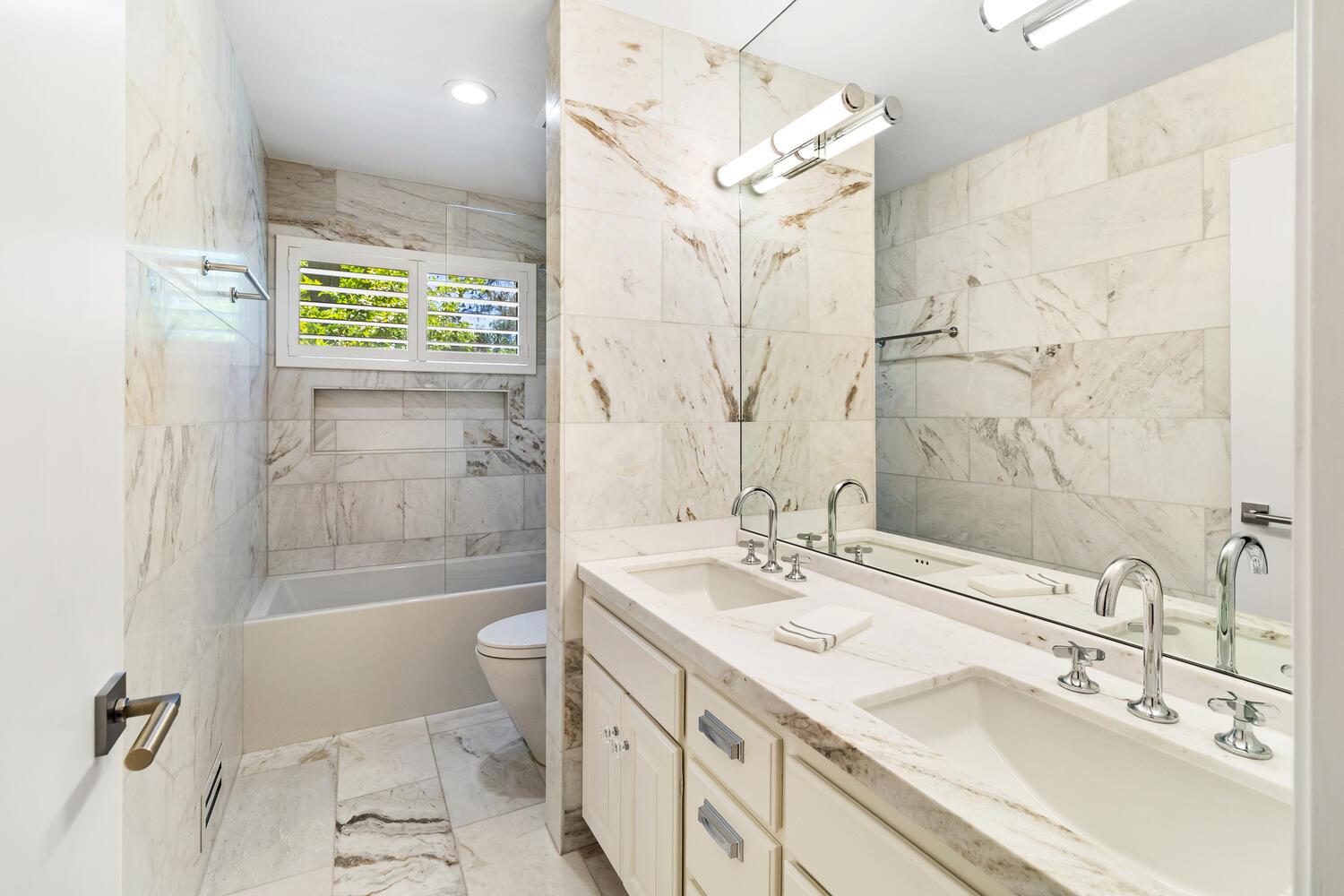 Carmichael, California, 95608, United States, 4 Bedrooms Bedrooms, ,3 BathroomsBathrooms,Residential,For Sale,1986318