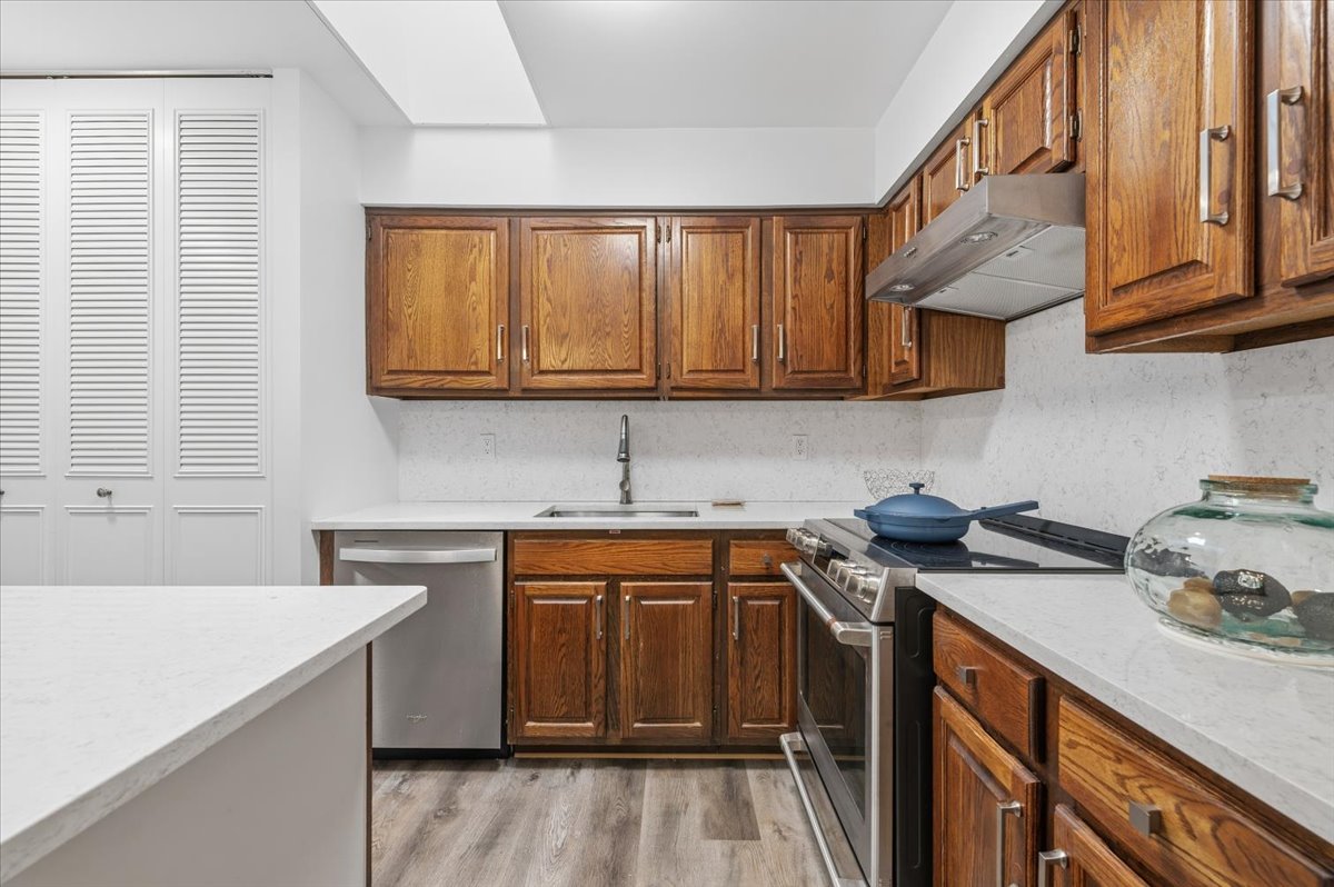 Massapequa Park, New York, 11762, United States, 2 Bedrooms Bedrooms, ,2 BathroomsBathrooms,Residential,For Sale,2008592