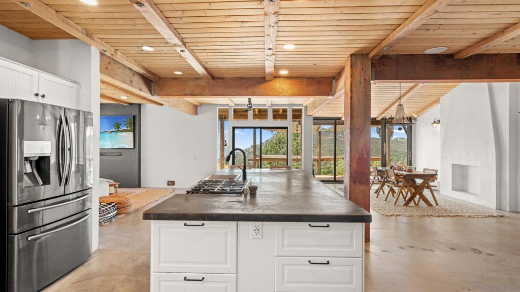 Jamul, California, 91935, United States, 3 Bedrooms Bedrooms, ,2 BathroomsBathrooms,Residential,For Sale,1976566